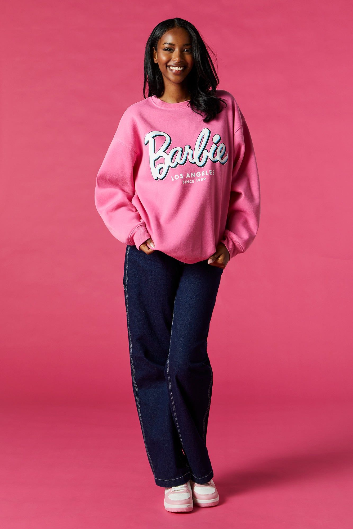 Chandail en molleton à imprimé Barbie™ Los Angeles sold by Urban Planet product image thumbnail 3