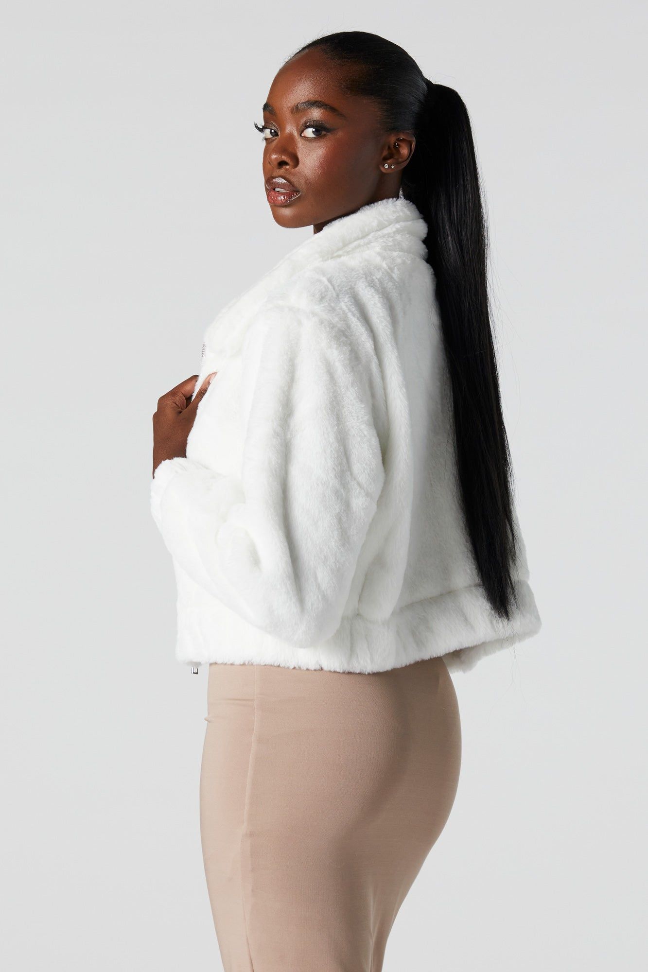 Blouson en similifourrure avec fermeture à glissière sold by Urban Planet product image thumbnail 2