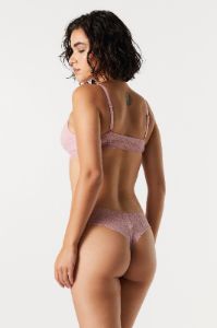Bralette en dentelle fleurie à décolleté en V sold by Urban Planet