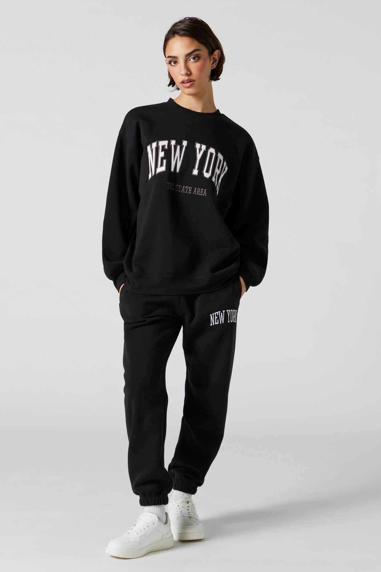 Jogger en molleton avec motif brodé New York sold by Urban Planet