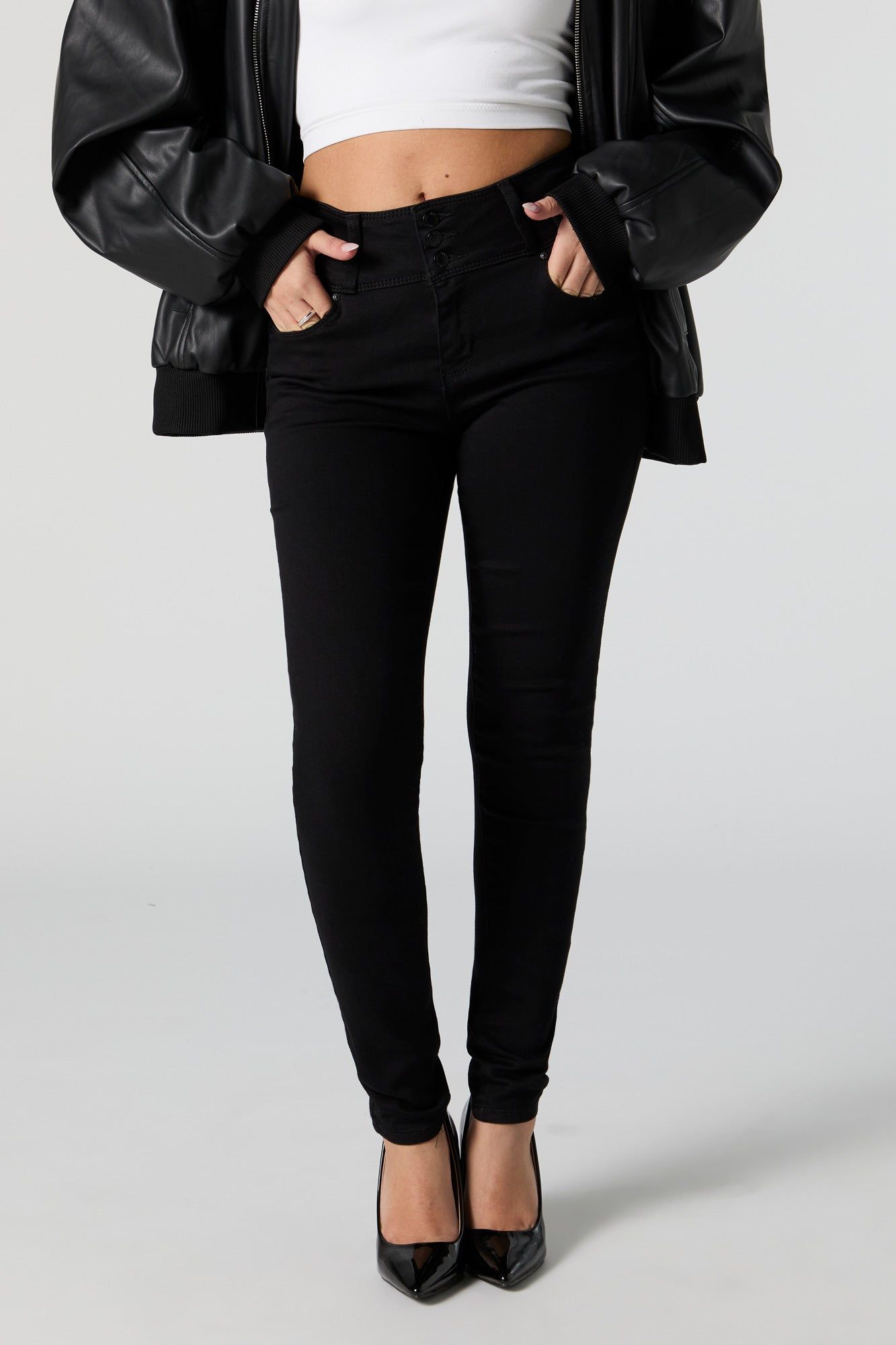 Jean ajusté à taille haute et triple bouton sold by Urban Planet product image thumbnail 5