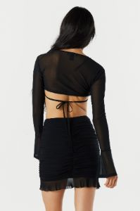 Haut bustier court à manches longues en filet sold by Urban Planet