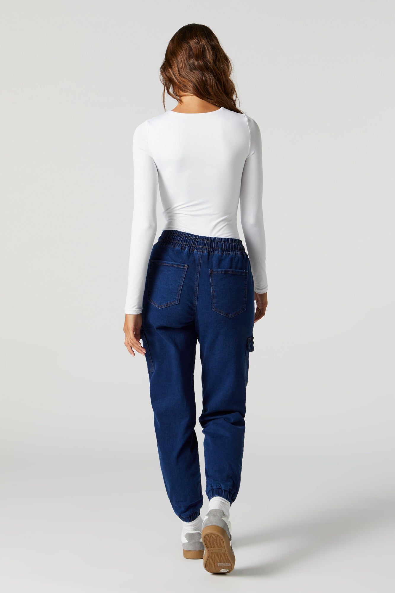 Jogger en denim délavé foncé sold by Urban Planet product image thumbnail 4