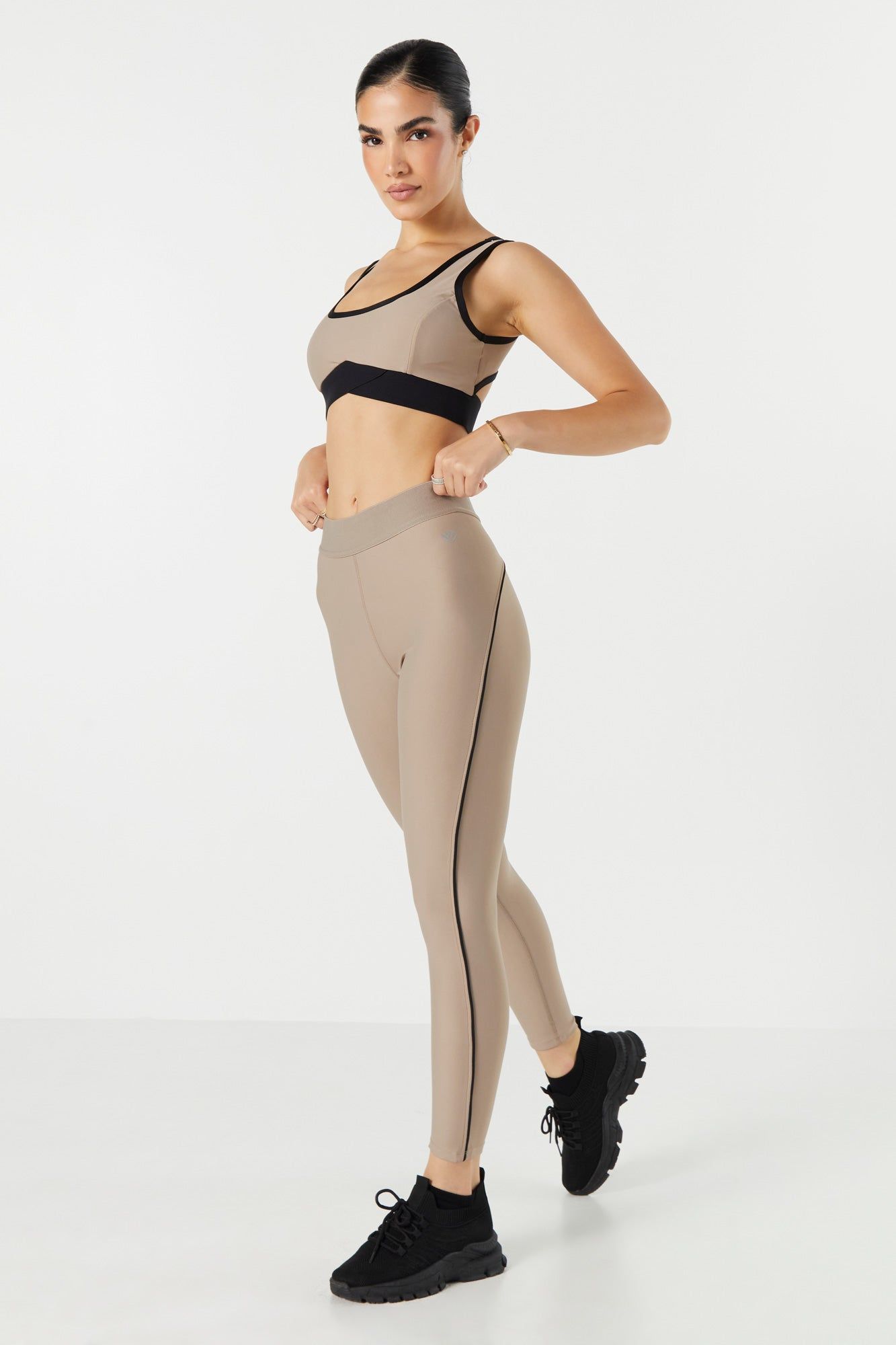 Legging Active avec coutures contrastantes sold by Urban Planet product image thumbnail 5