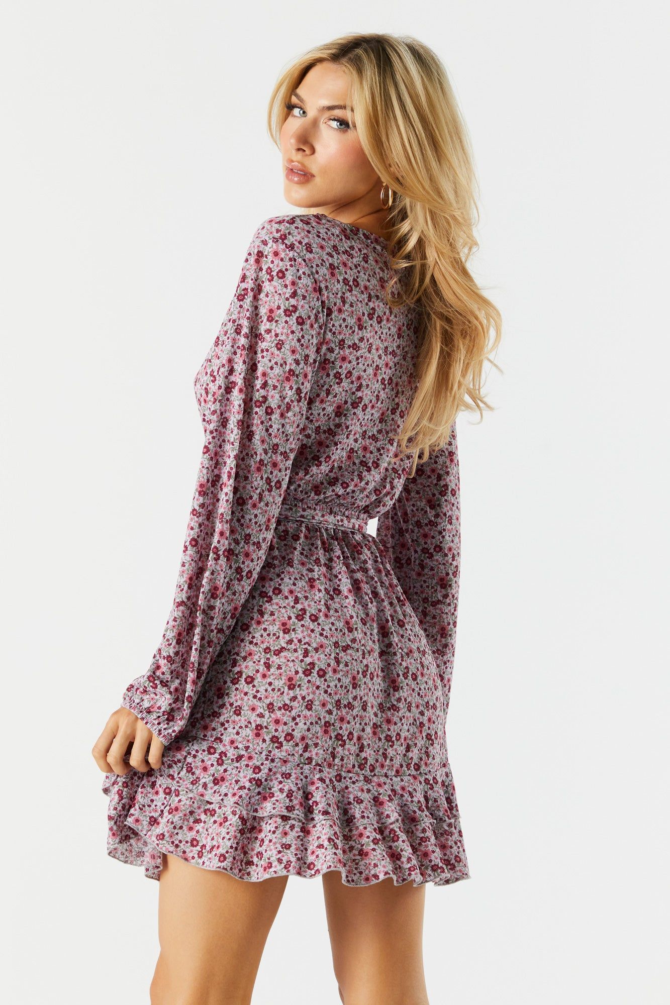 Robe fourreau volantée fleurie lilas sold by Urban Planet product image thumbnail 2
