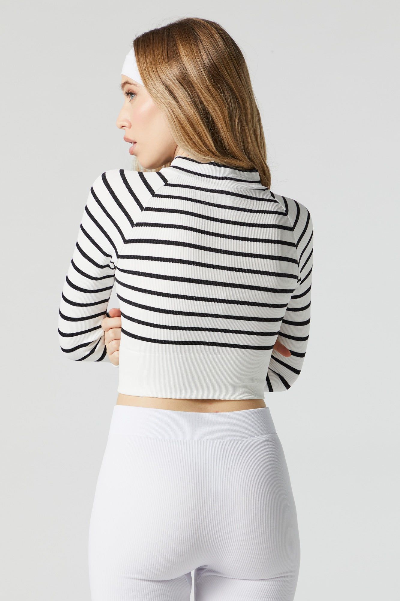 Haut Active côtelé sans couture à manches longues avec fermeture à glissière sold by Urban Planet product image thumbnail 2