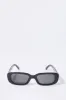 Lunettes de soleil rectangulaires sold by Urban Planet