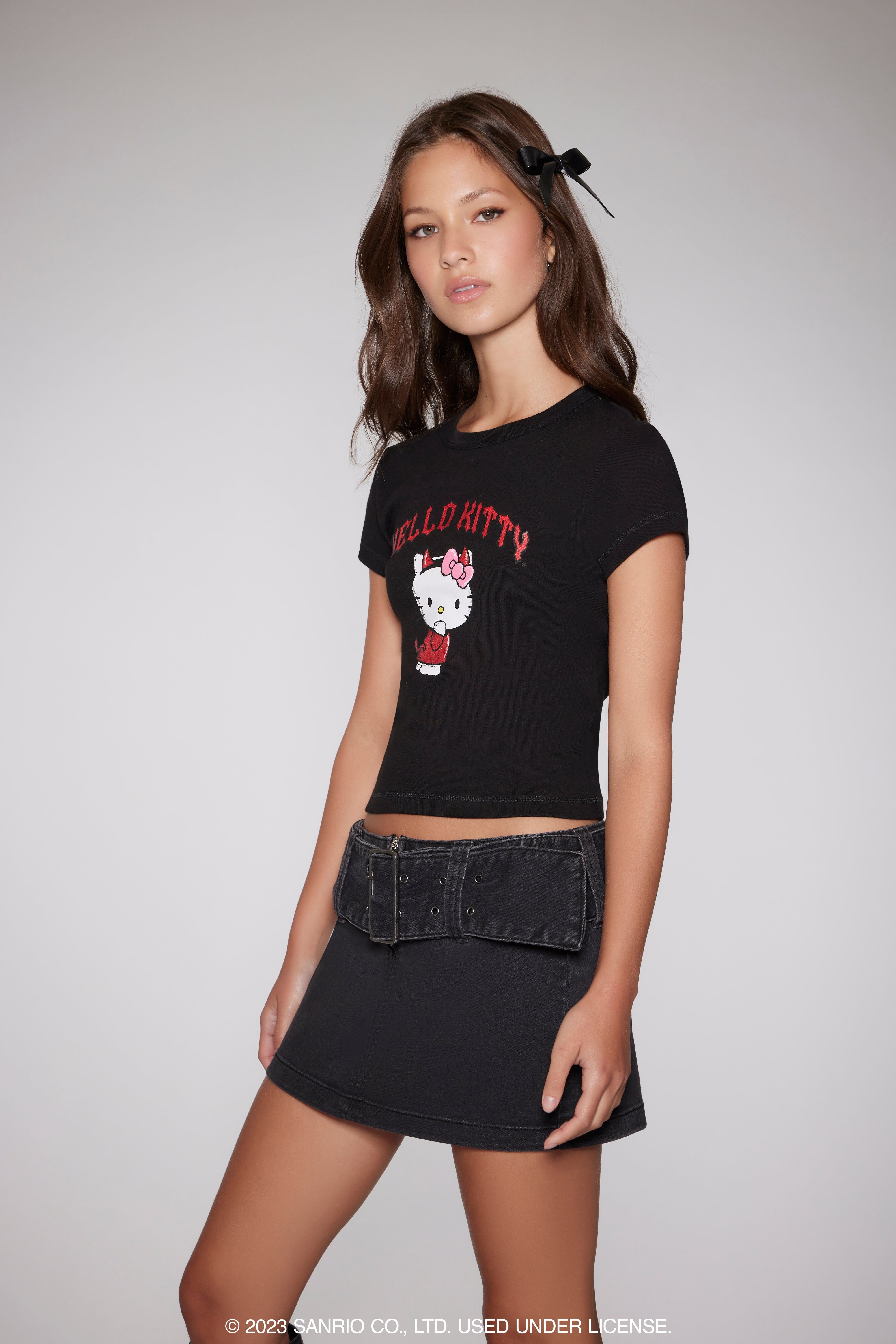 T-shirt à imprimé Devil Hello Kitty sold by Urban Planet product image thumbnail 3