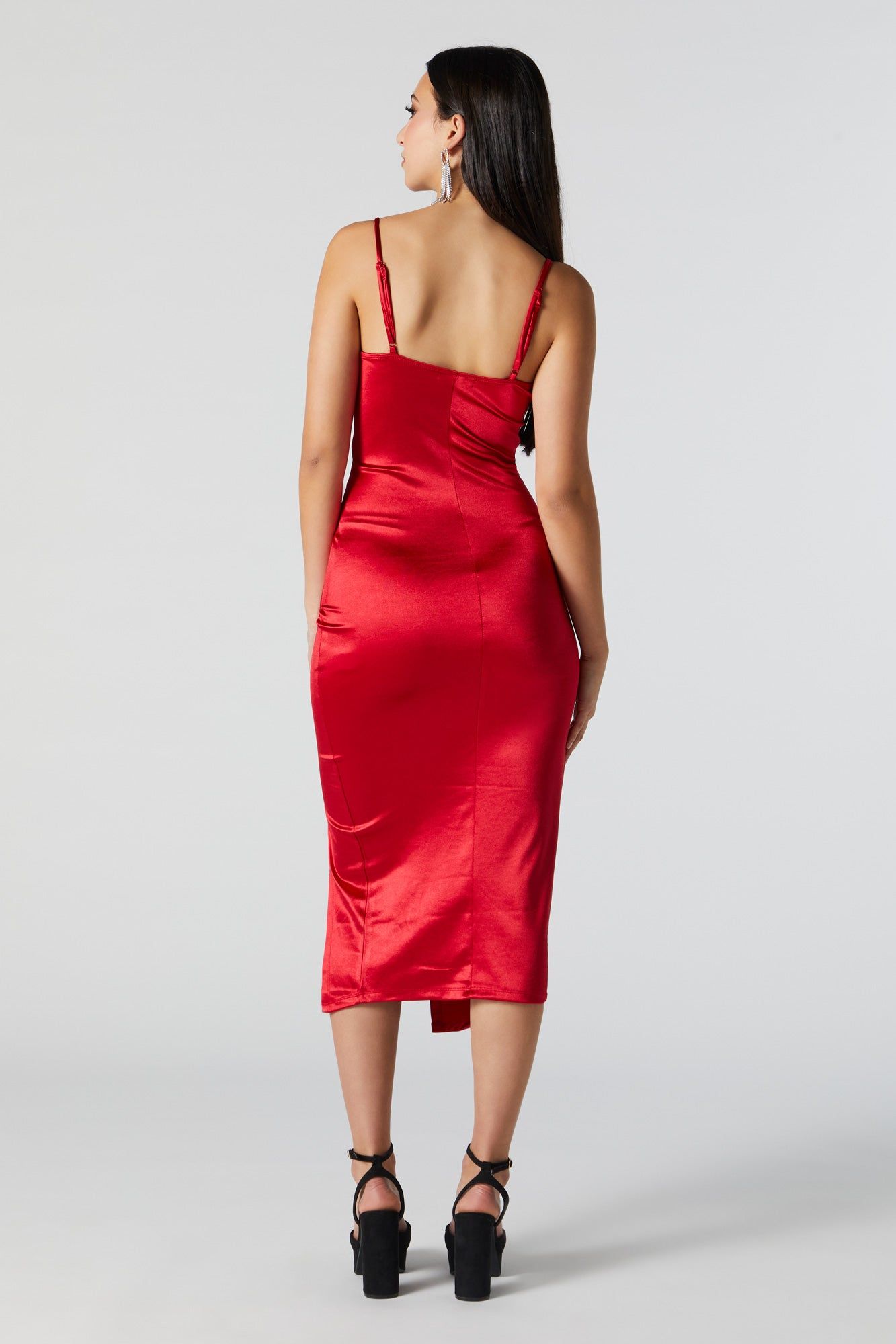 Robe fourreau midi en satin sold by Urban Planet product image thumbnail 2