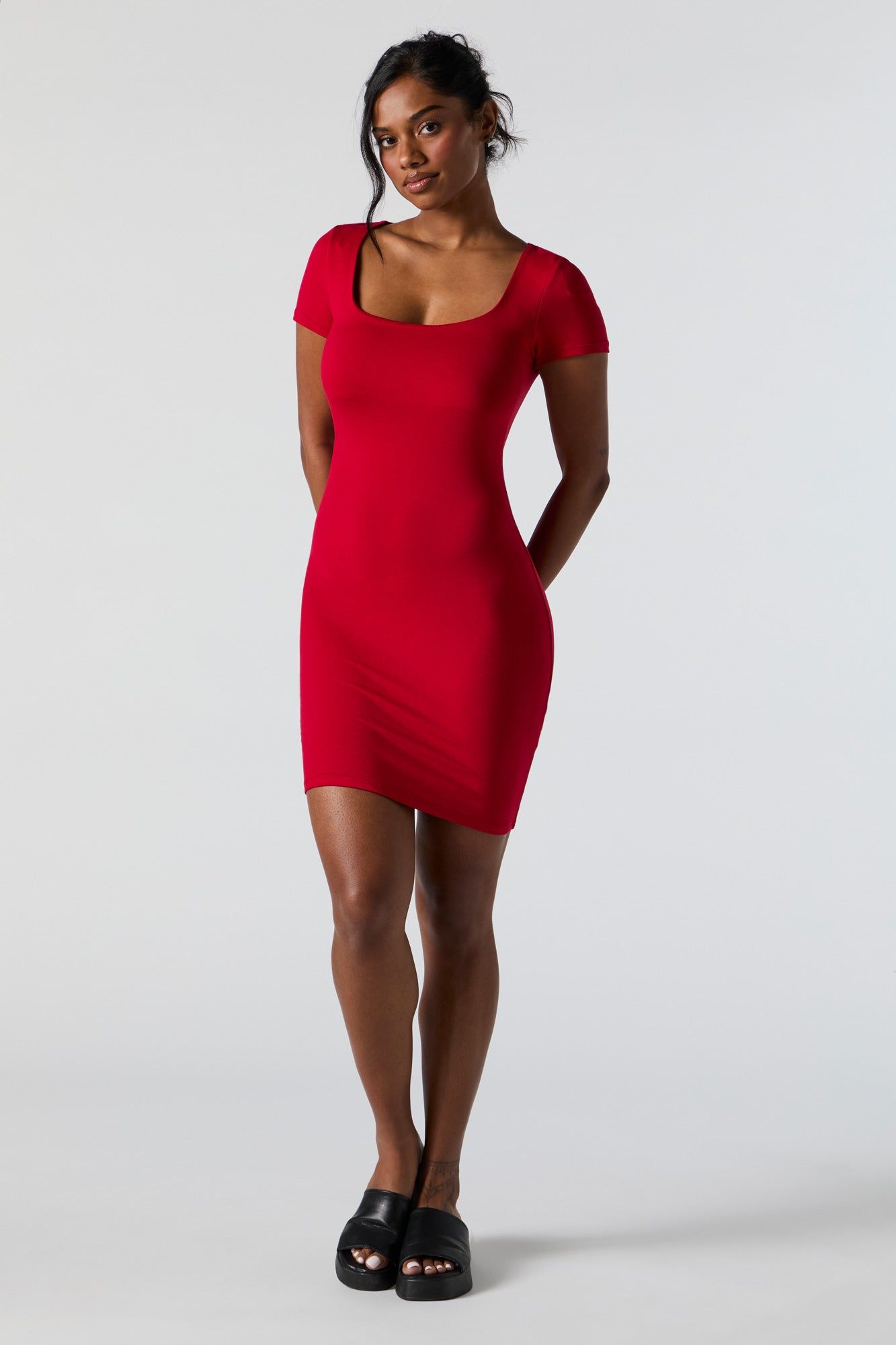 Minirobe moulante à encolure carrée sold by Urban Planet product image thumbnail 3