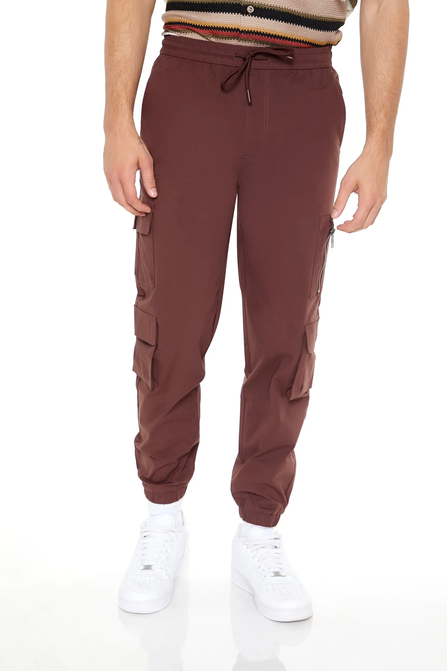 Jogger cargo avec poches à fermeture à glissière sold by Urban Planet
