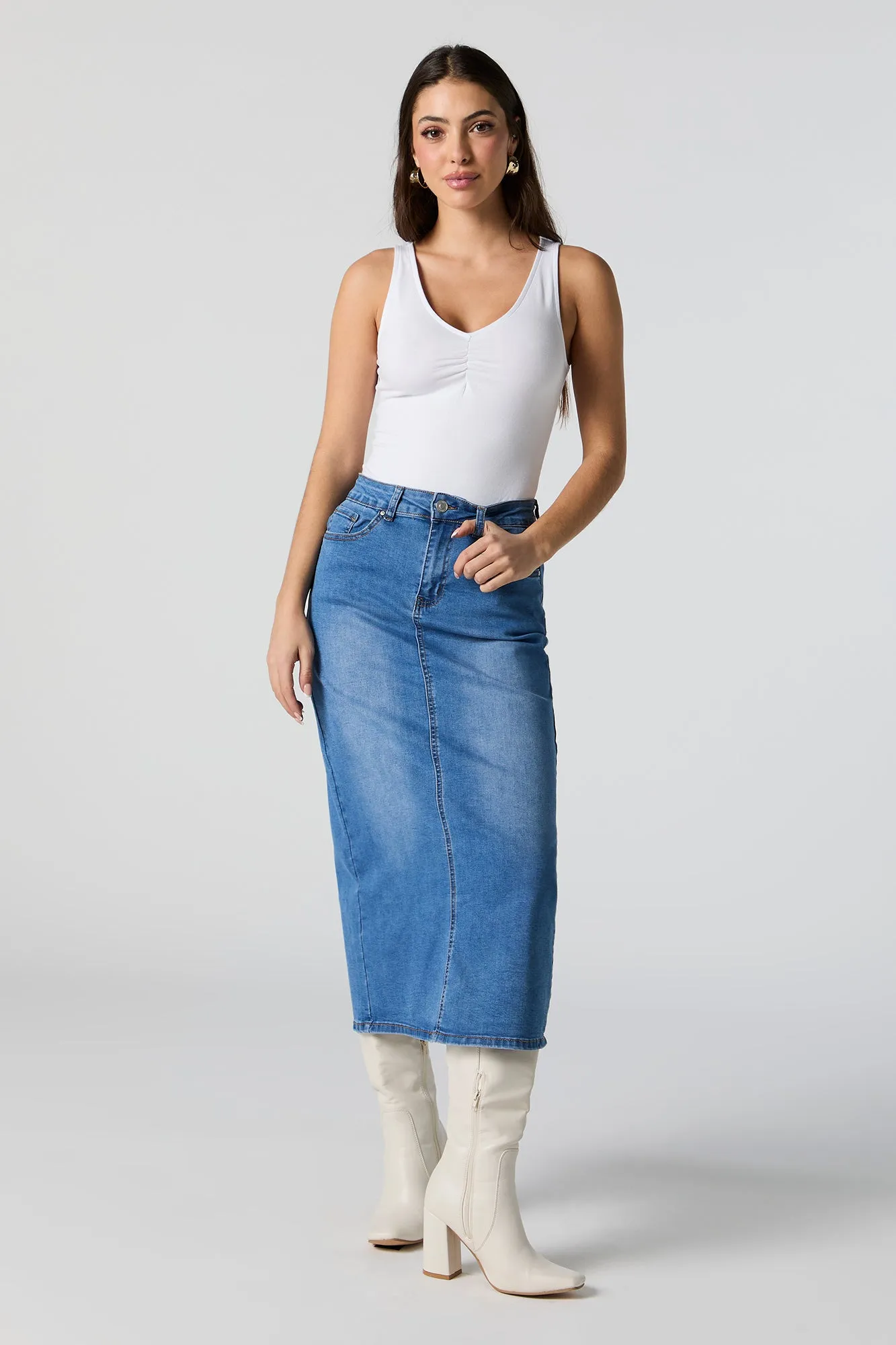 Jupe midi en denim Bleu moyen sold by Urban Planet