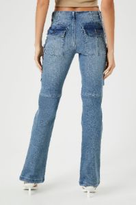 Jean cargo en denim à jambe évasée sold by Urban Planet
