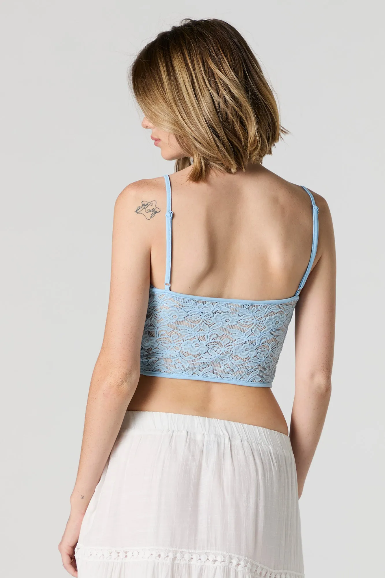 Cami bustier écourtée en dentelle sold by Urban Planet product image thumbnail 2