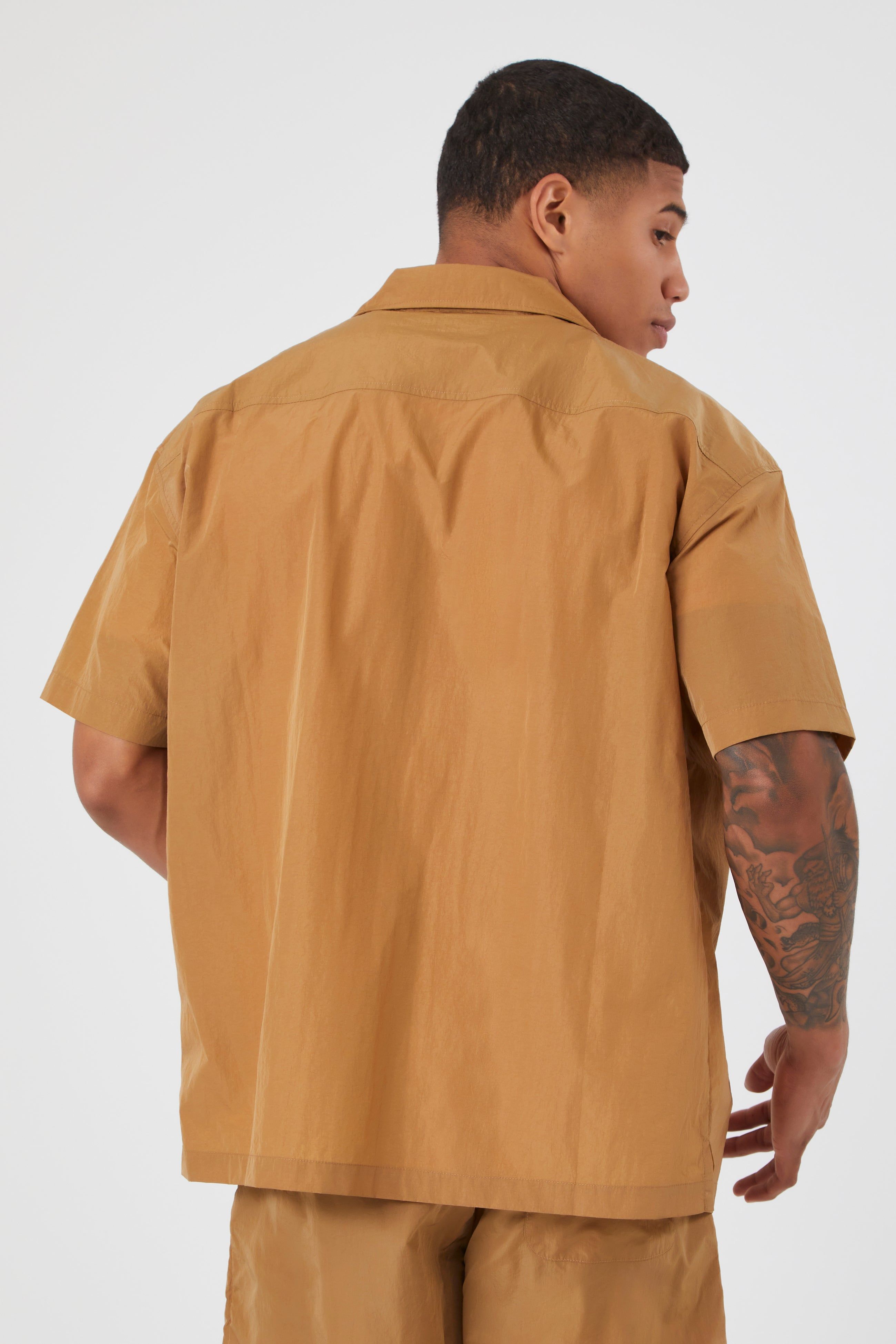 Haut boutonné avec col cubain sold by Urban Planet product image thumbnail 3