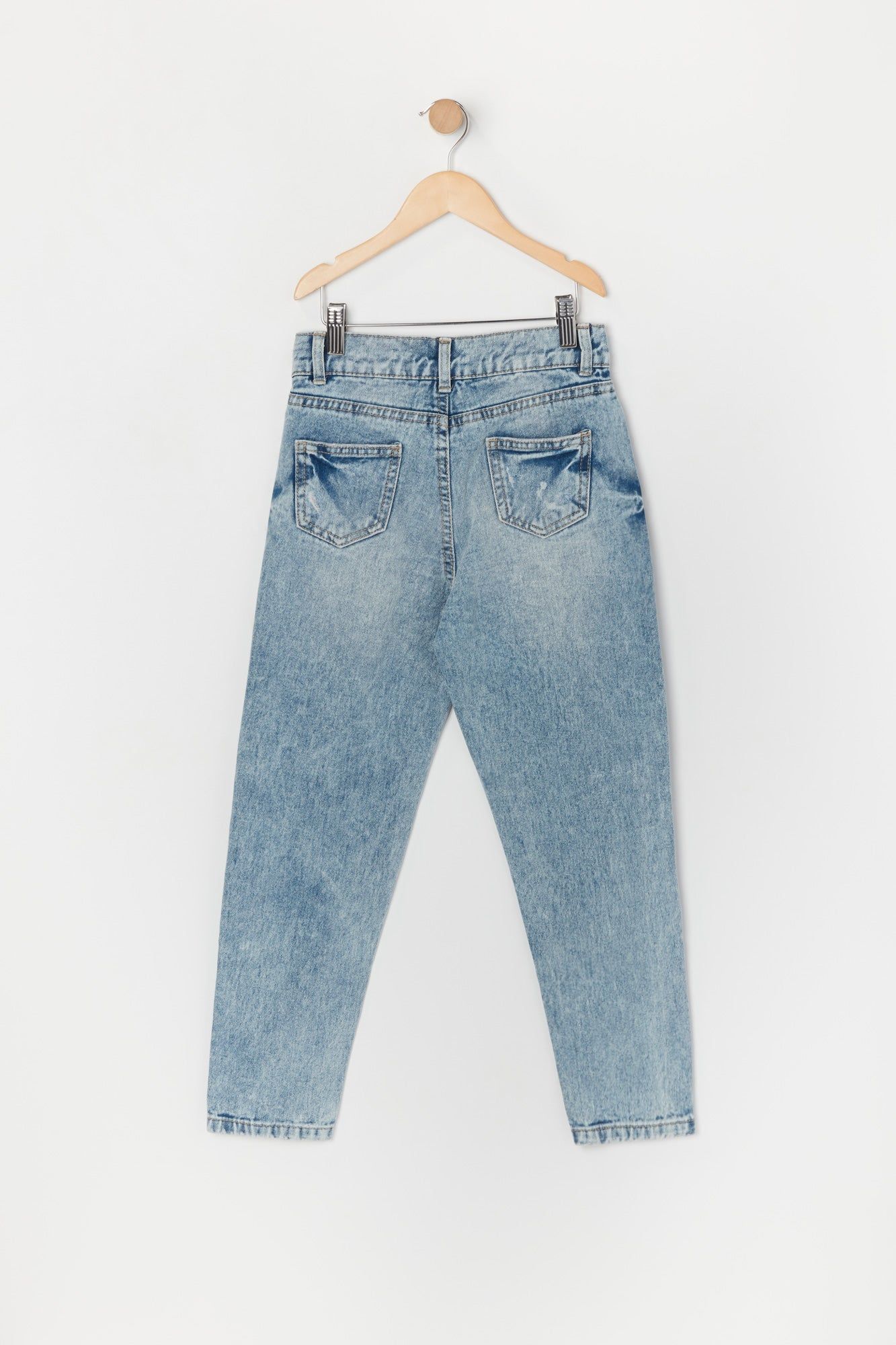 Jean « mom » d'aspect usé délavé pâle sold by Urban Planet product image thumbnail 2