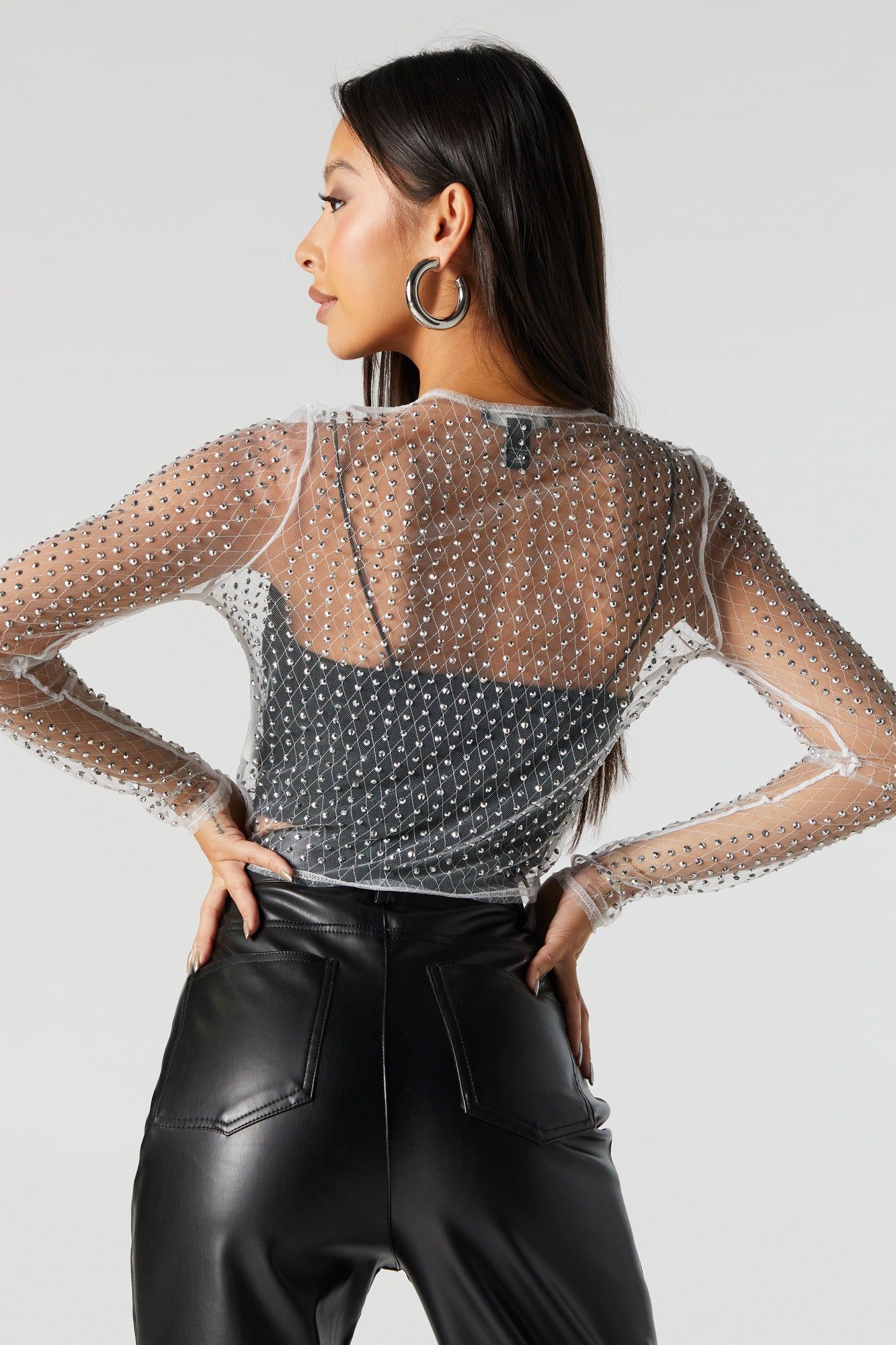 Haut à manches longues en filet avec pierres du Rhin sold by Urban Planet product image thumbnail 2
