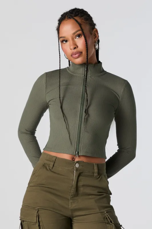 Haut côtelé à manches longues avec col cheminée et fermeture à glissière sold by Urban Planet