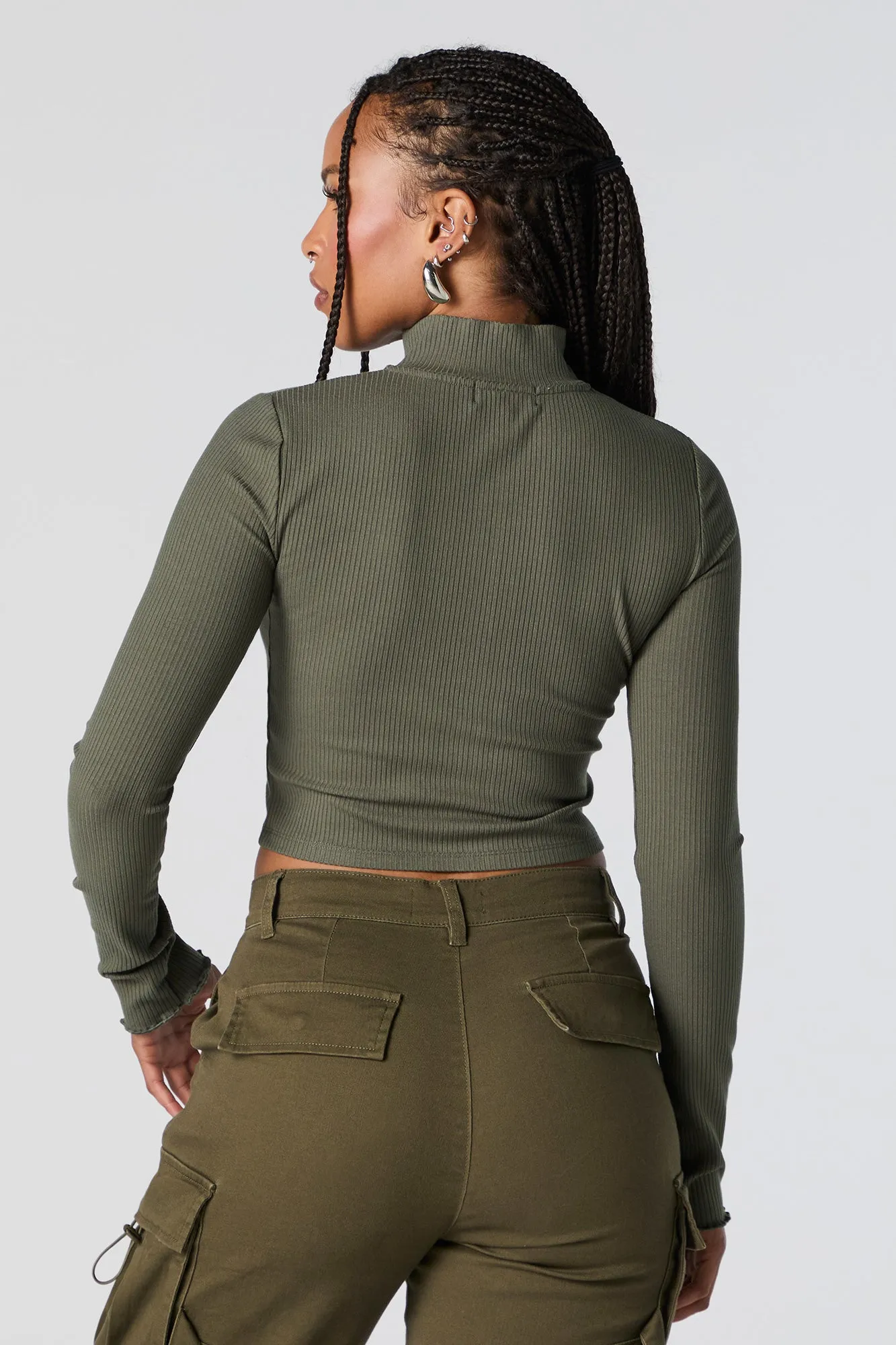 Haut côtelé à manches longues avec col cheminée et fermeture à glissière sold by Urban Planet product image thumbnail 2