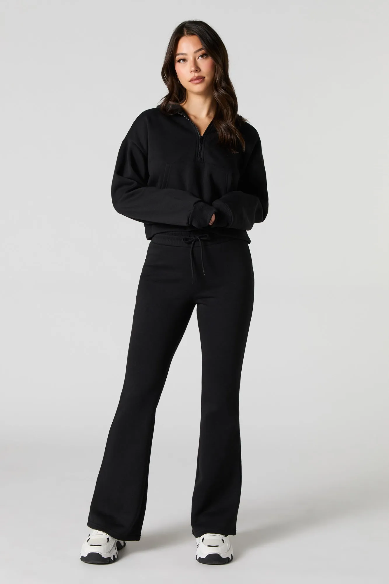 Pantalon d'entraînement à jambe évasée en molleton avec taille coulissante sold by Urban Planet product image thumbnail 4