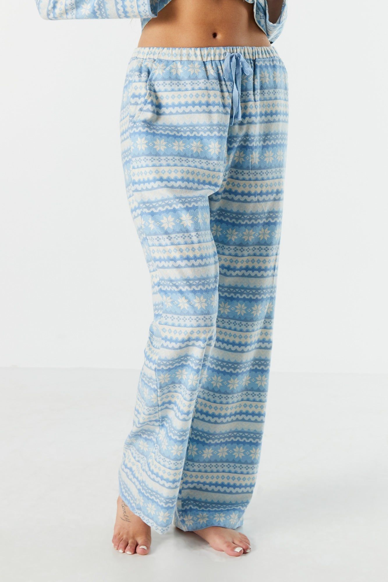 Pyjama deux-pièces en flanelle à imprimé sold by Urban Planet product image thumbnail 2