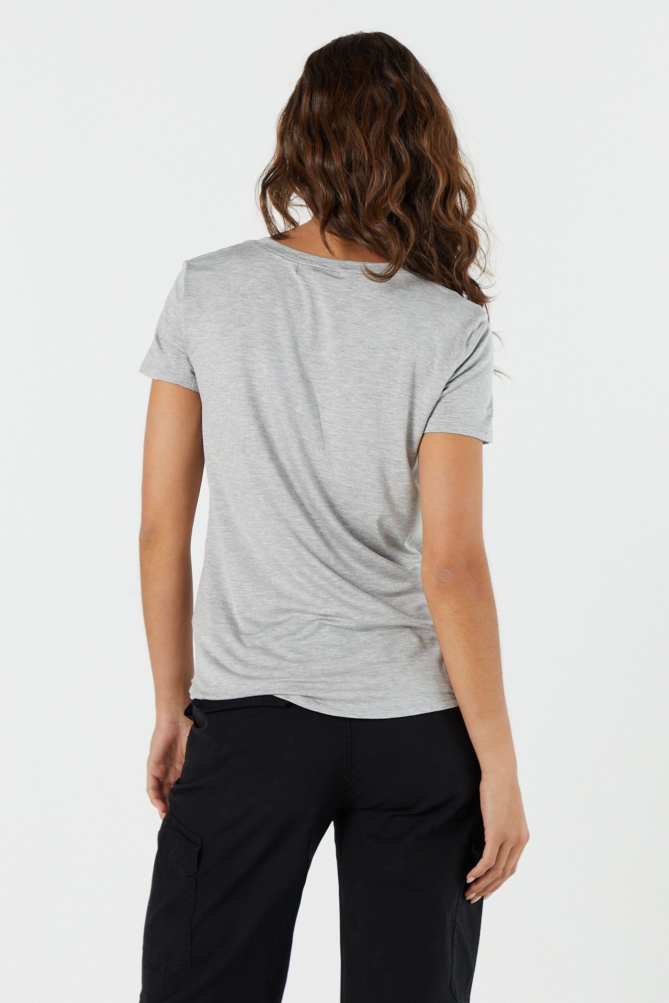 T-shirt décontracté avec poche et encolure en V sold by Urban Planet product image thumbnail 5