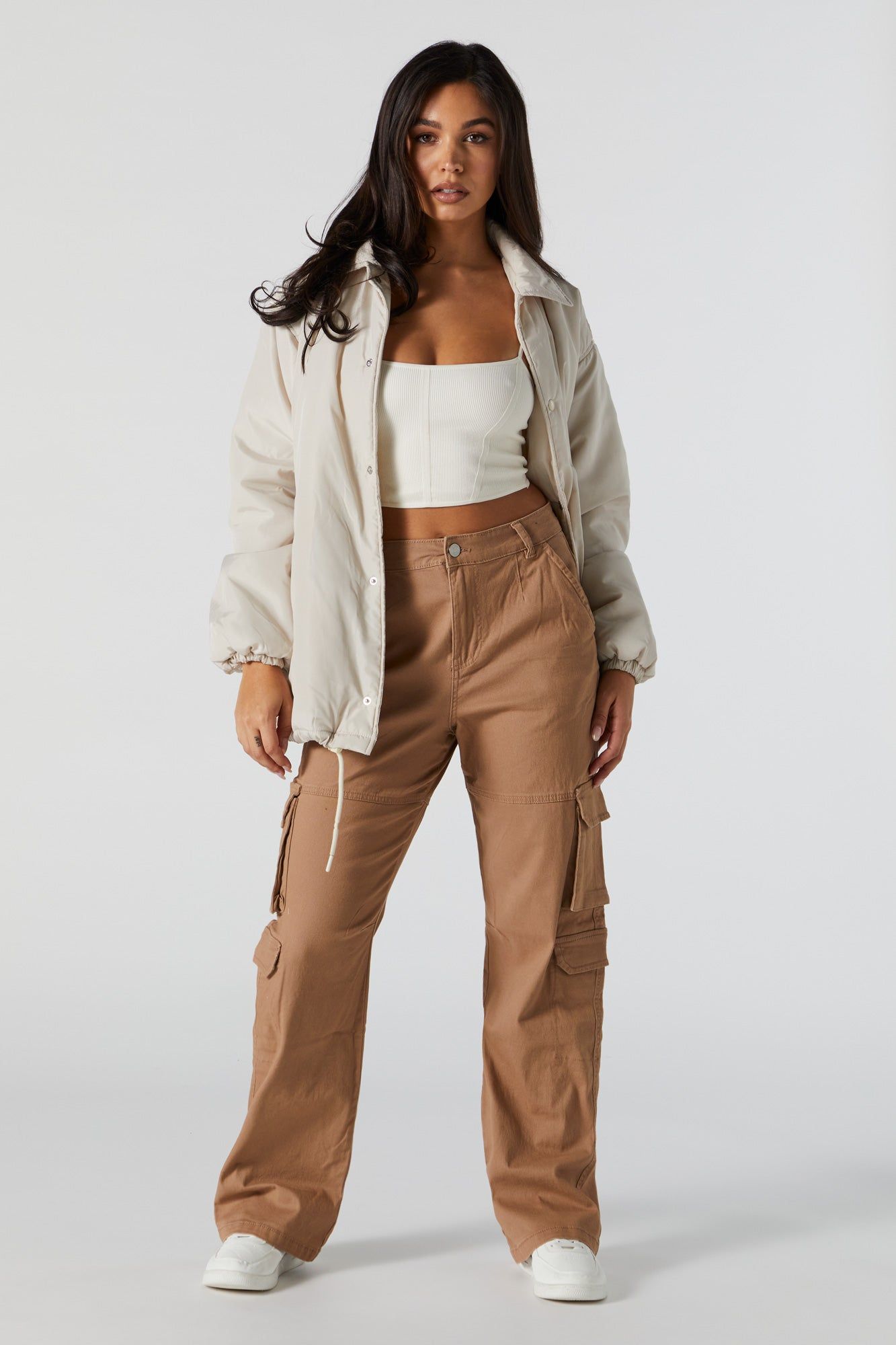 Pantalon à jambe large avec poches multiples sold by Urban Planet