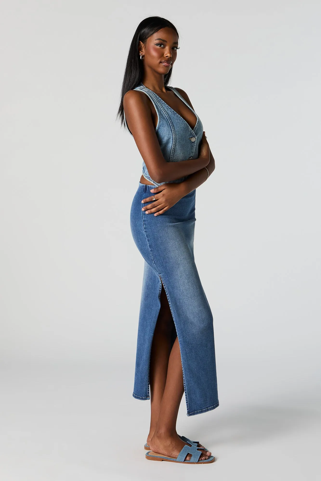 Jupe midi moulante en denim avec fente sold by Urban Planet product image thumbnail 2