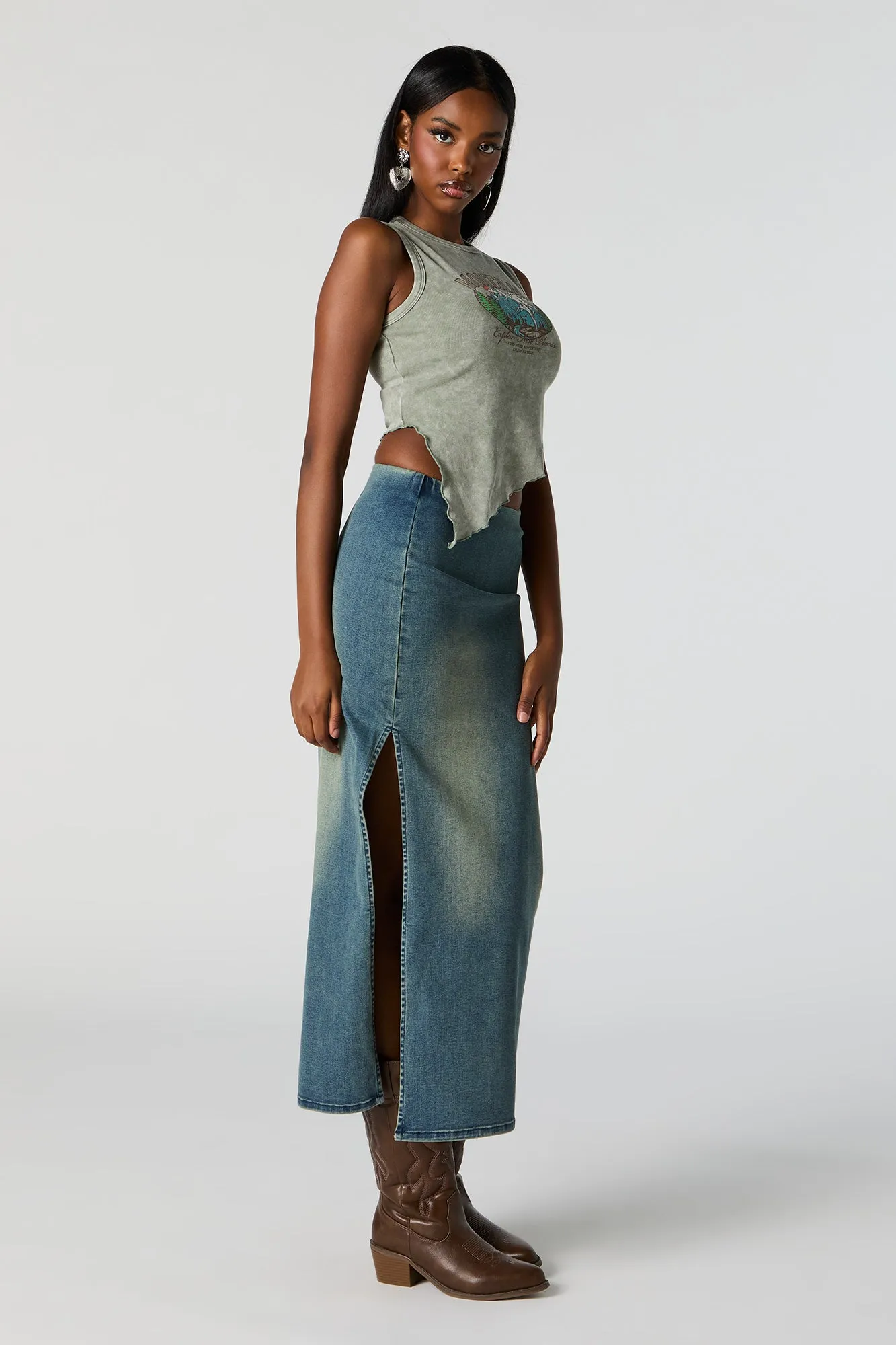 Jupe midi moulante en denim avec fente sold by Urban Planet product image thumbnail 5