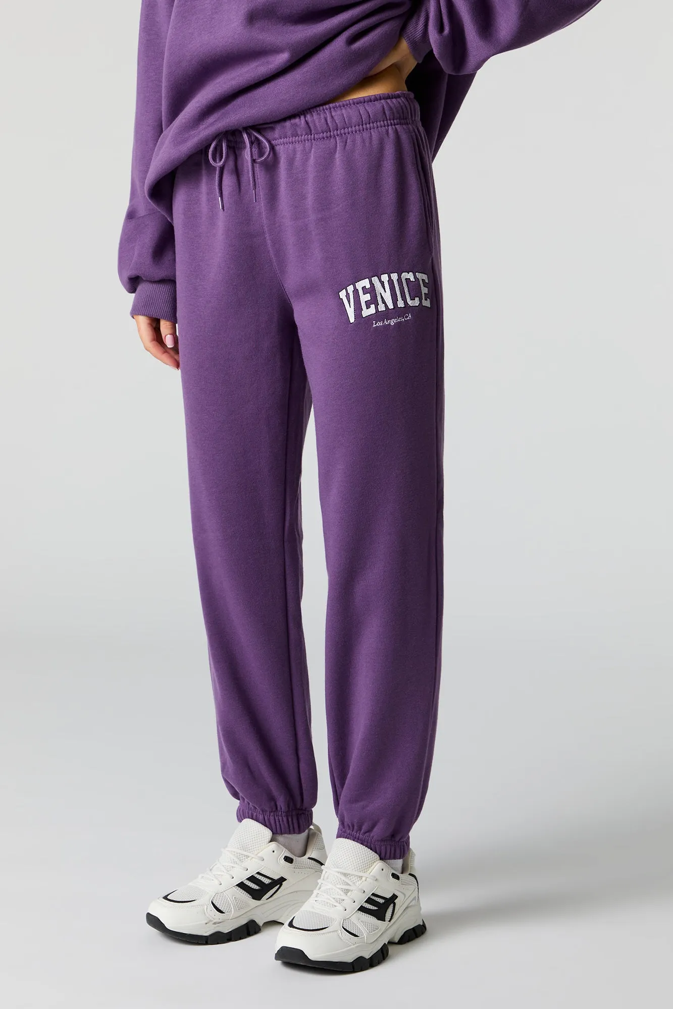 Jogger En Molleton Avec Motif Brodé Destination sold by Urban Planet product image thumbnail 2