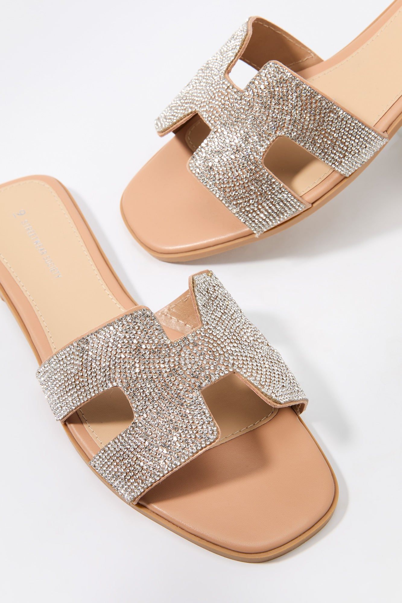 Sandales avec pierres du Rhin sold by Urban Planet