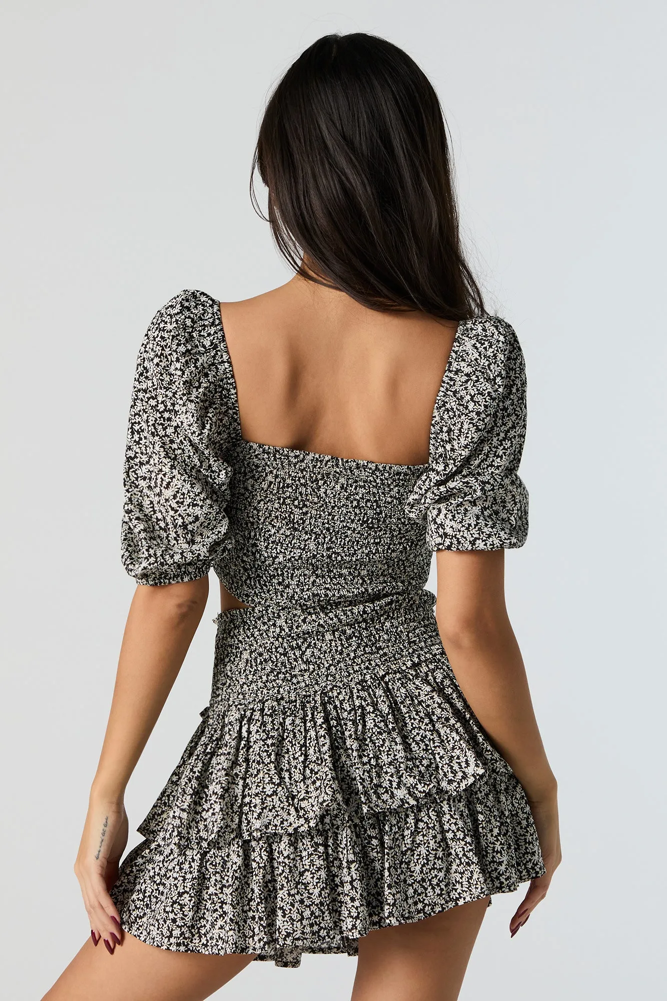 Floral Print Smocked Puff Sleeve Crop Top sold by Urban Planet product image thumbnail 2