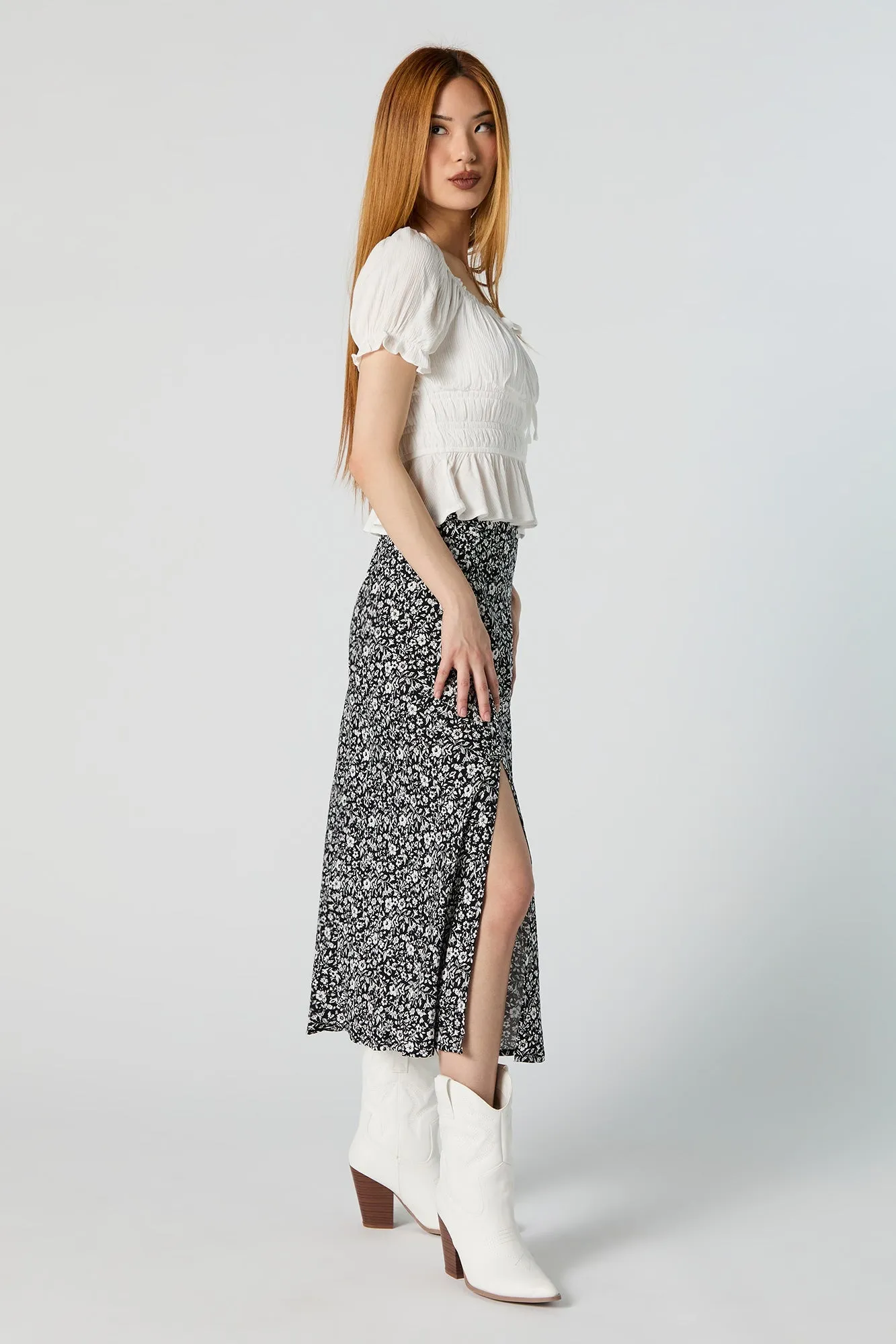 Jupe midi fleurie noire avec fente sold by Urban Planet product image thumbnail 2