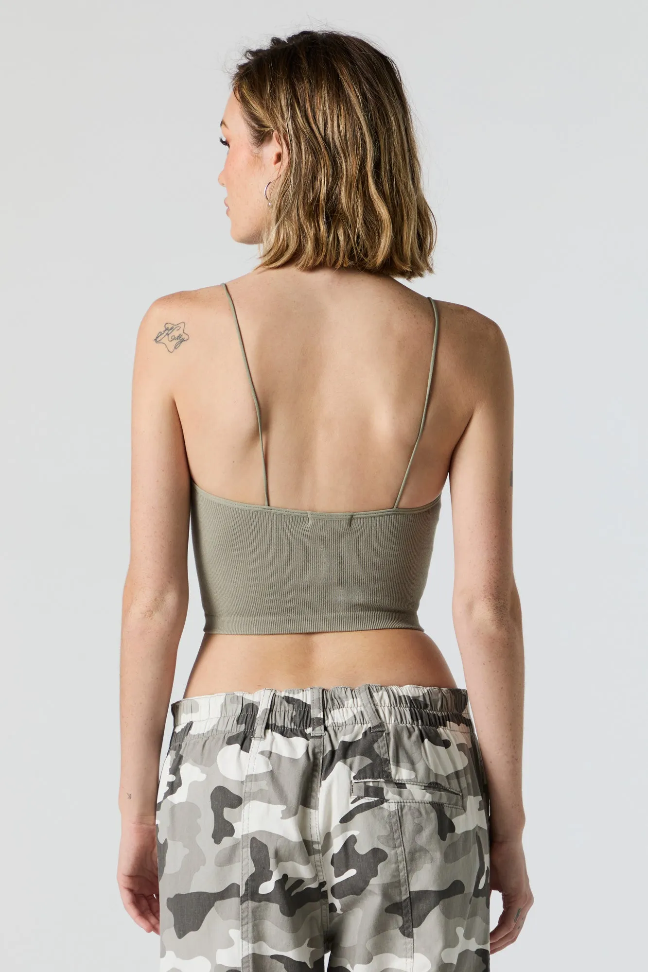 Débardeur court sans couture à bretelles ultraminces sold by Urban Planet product image thumbnail 2