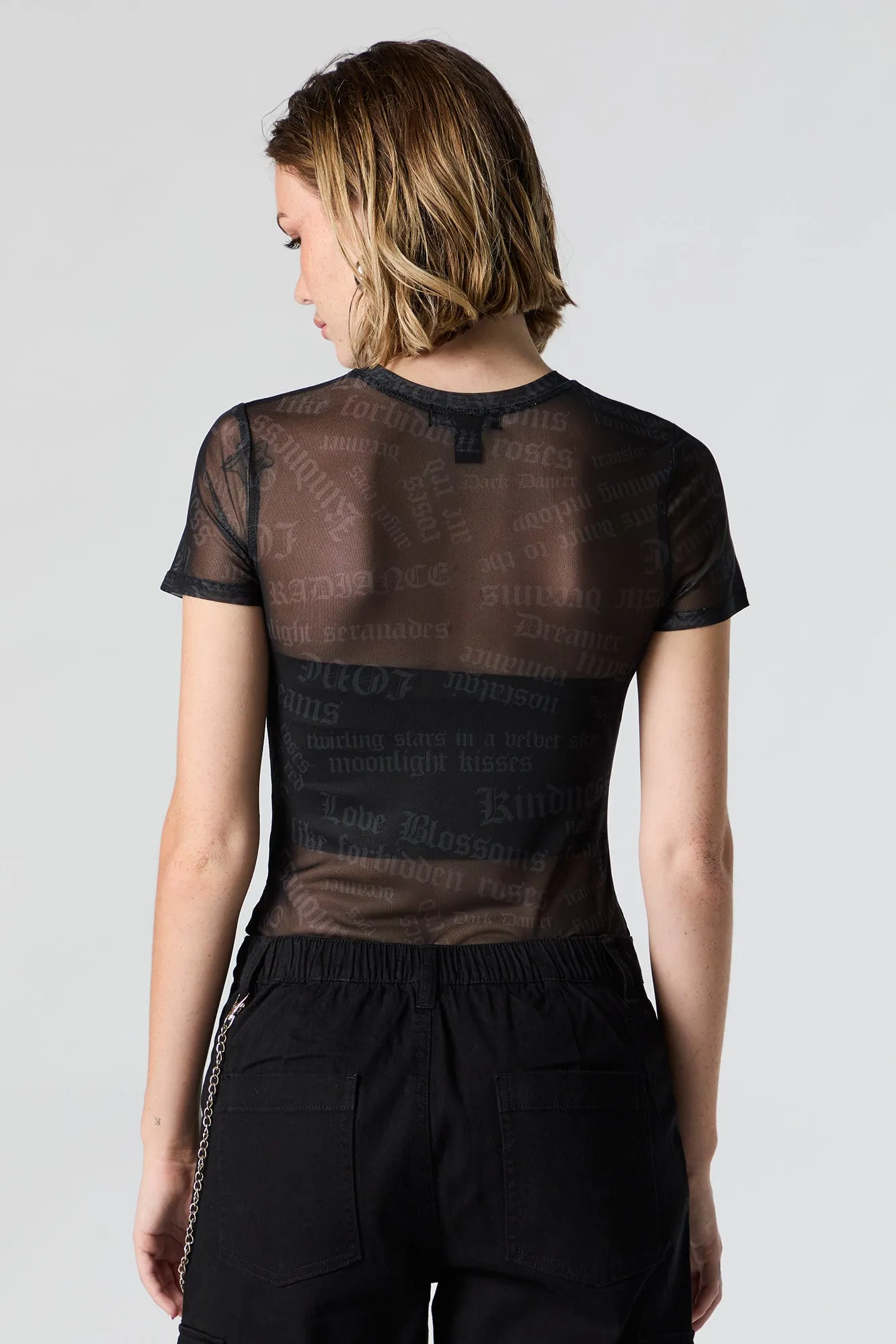 Maillot en filet à manches courtes avec imprimé Texte sold by Urban Planet product image thumbnail 4