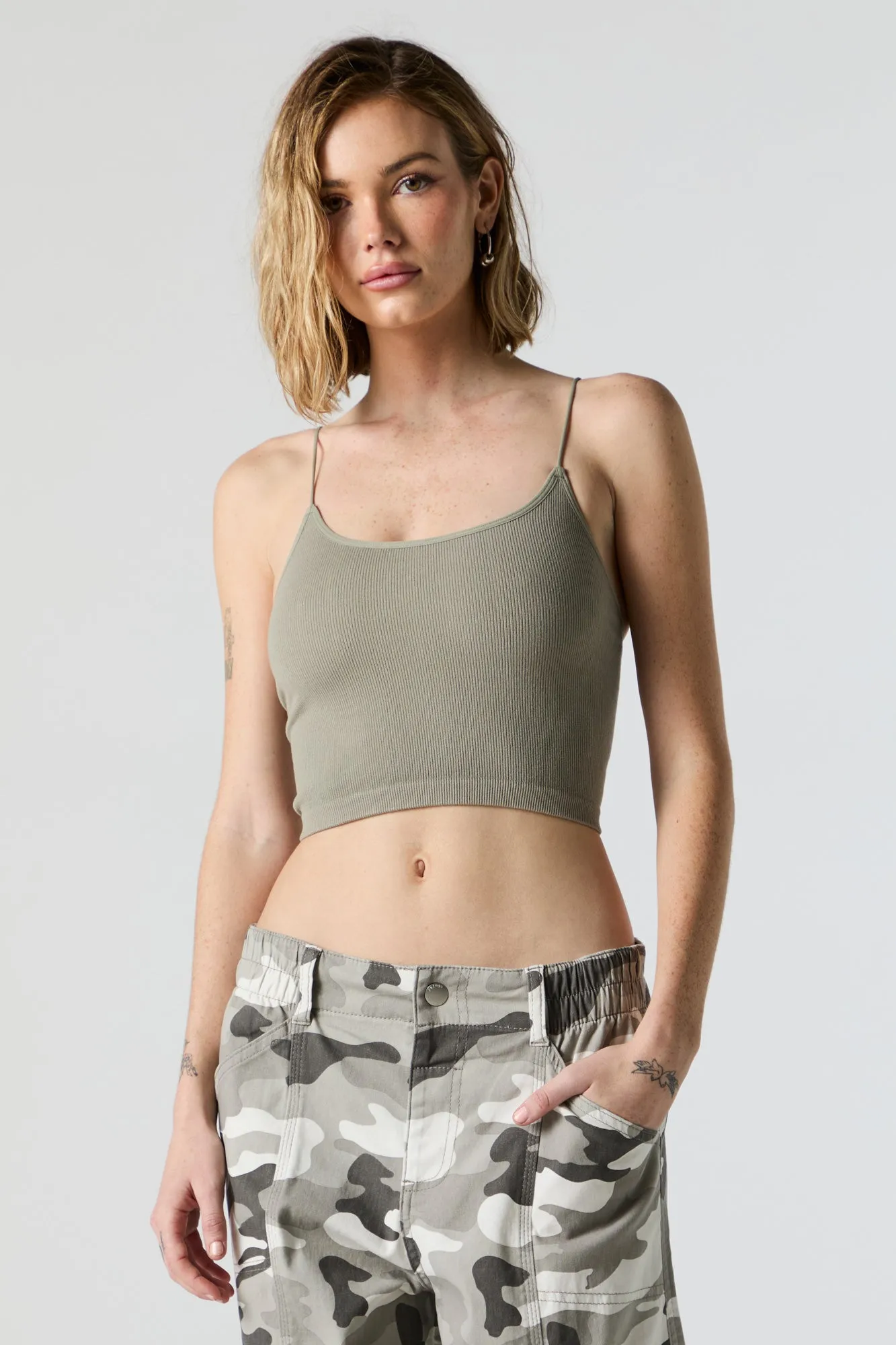 Débardeur court sans couture à bretelles ultraminces sold by Urban Planet product image thumbnail 4