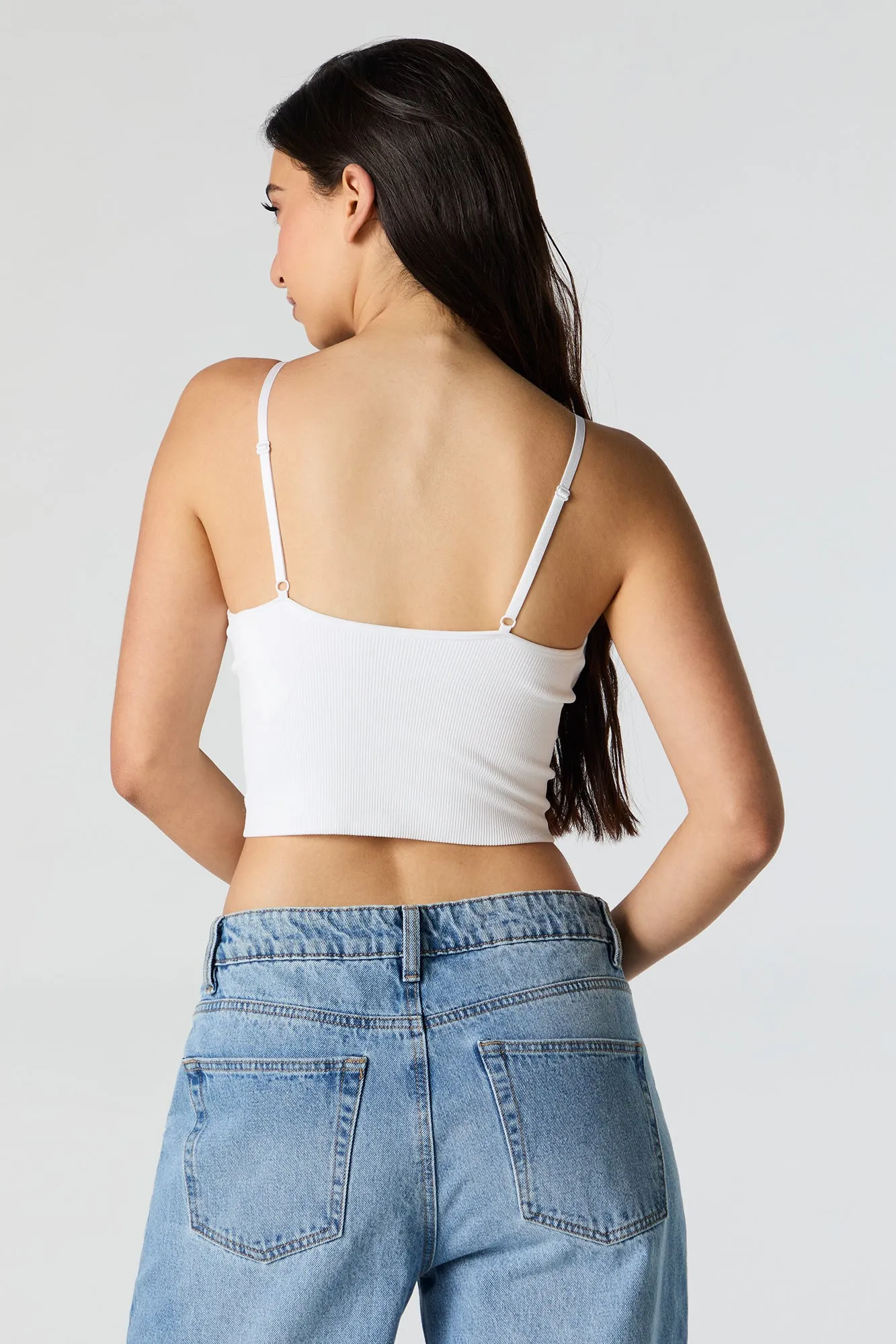 Camisole côtelée sans couture à encolure en V avec bonnets intégrés sold by Urban Planet product image thumbnail 2