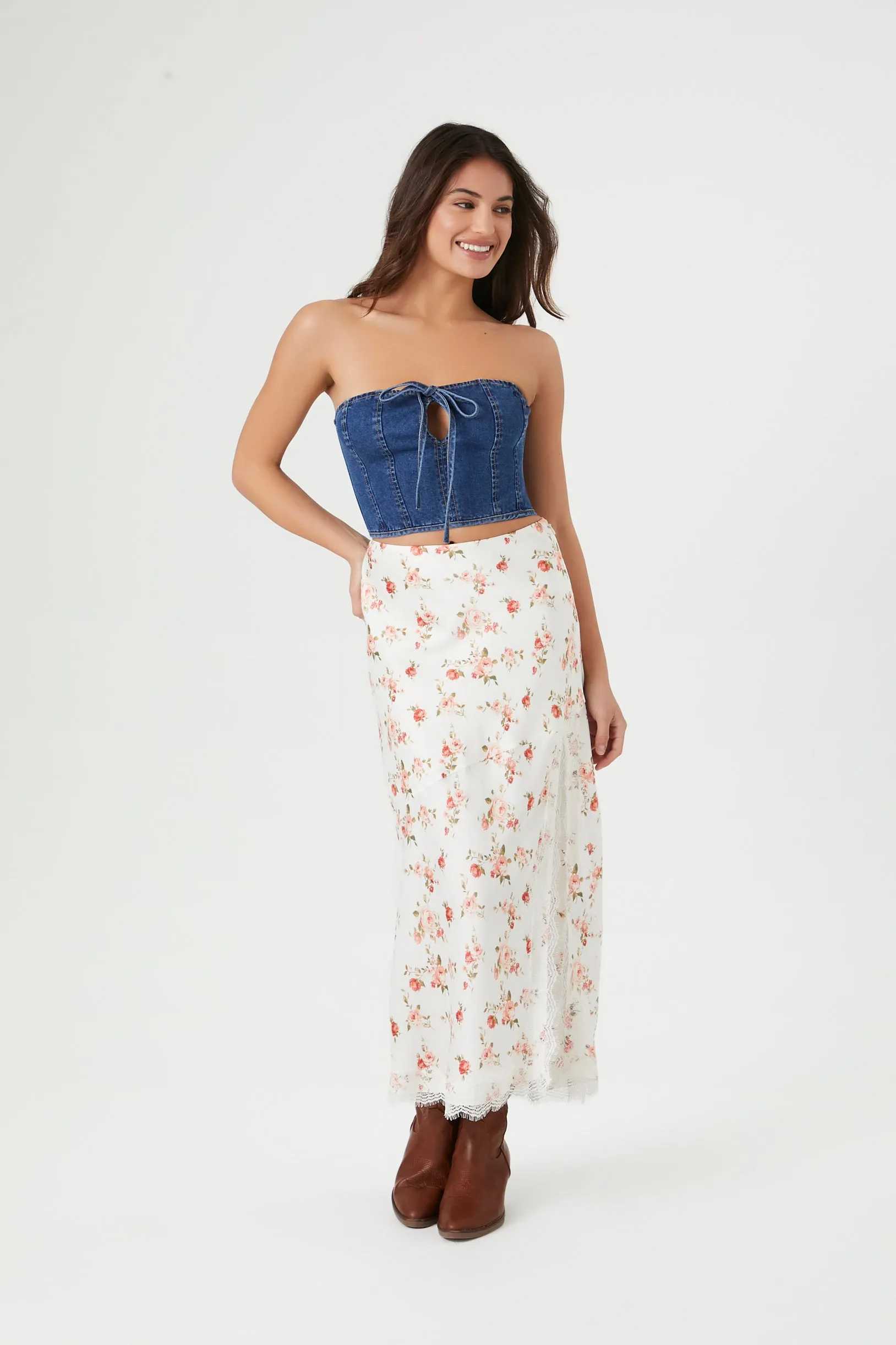 Haut tubulaire en denim avec attache avant sold by Urban Planet product image thumbnail 3