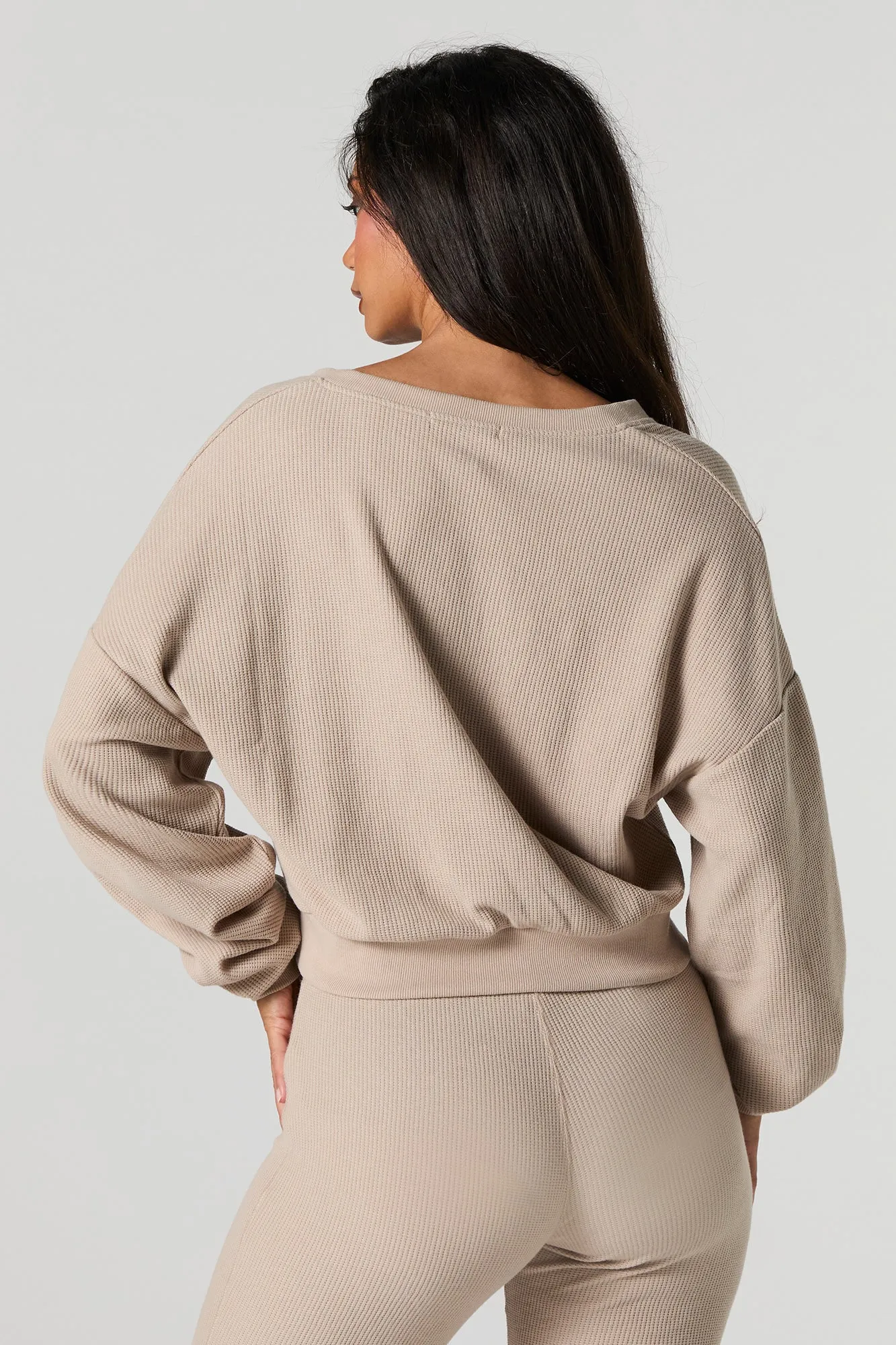 Haut écourté en tricot gaufré avec encolure en V sold by Urban Planet product image thumbnail 5