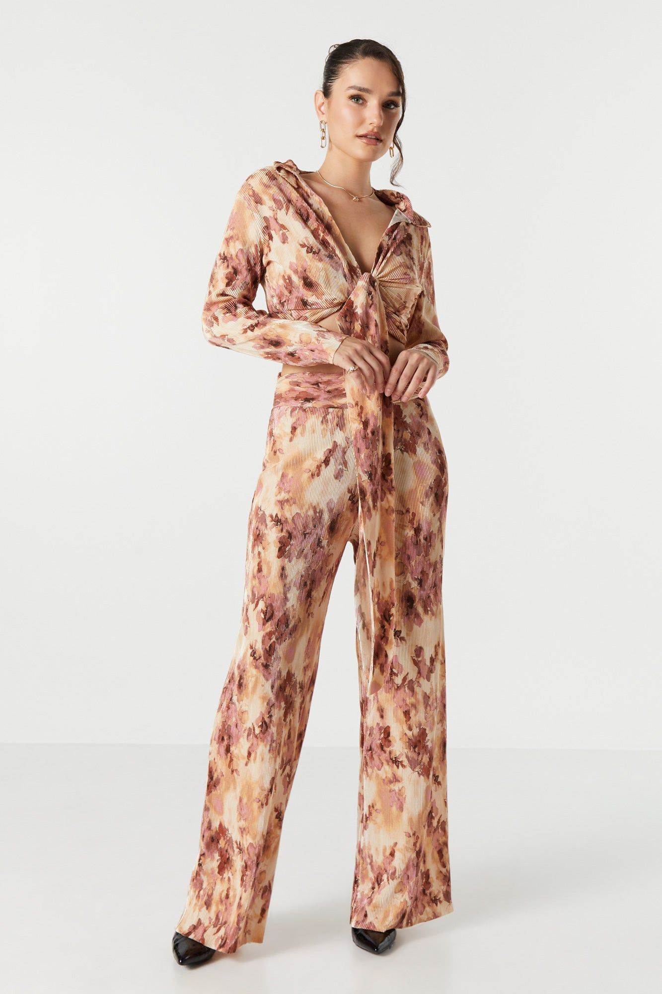 Haut en satin froissé avec attache imprime sold by Urban Planet product image thumbnail 3