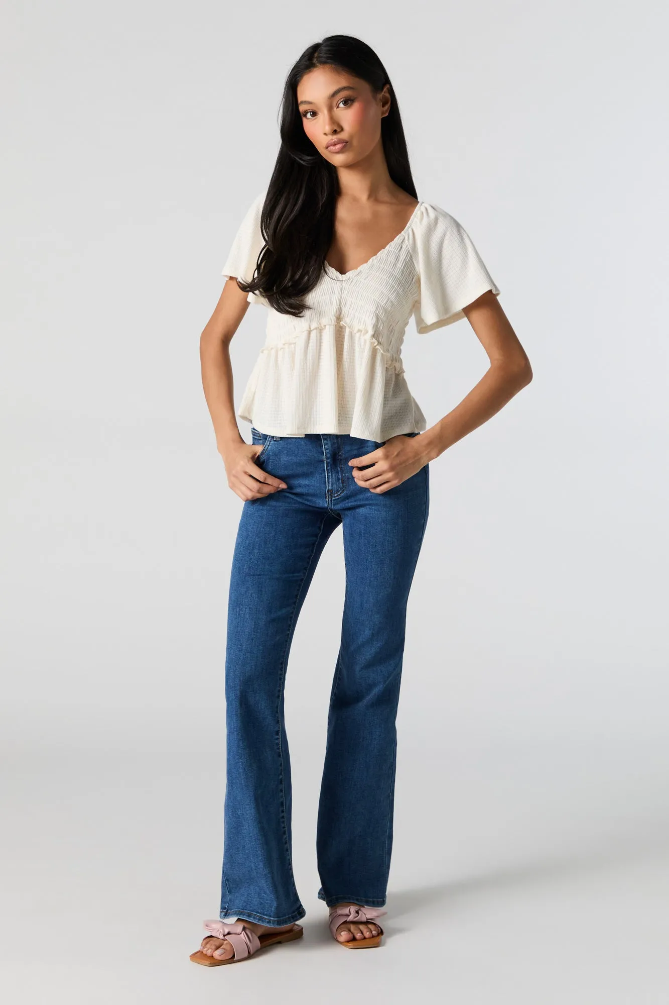 Haut tecturé à manches courtes et encolure en V sold by Urban Planet product image thumbnail 3