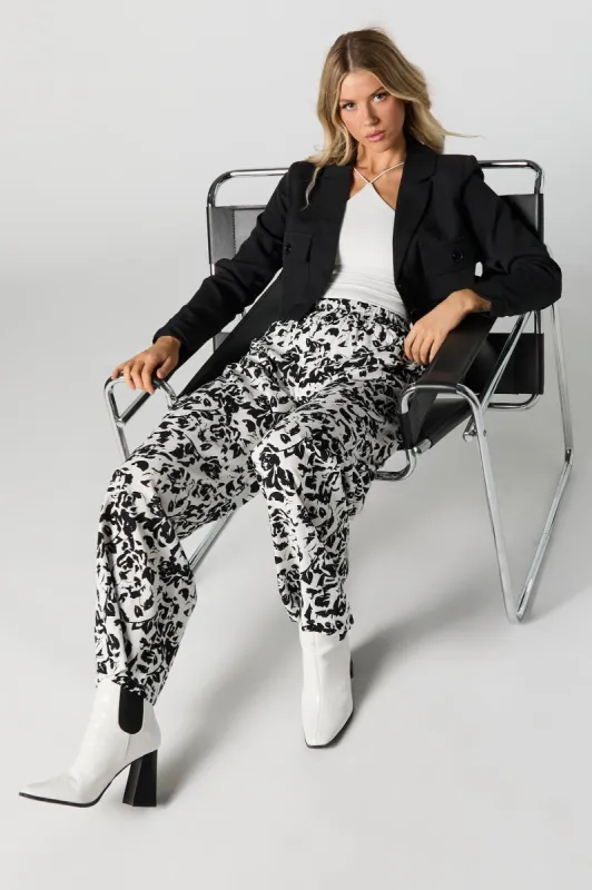 Pantalon à jambe large fleuri blanc sold by Urban Planet