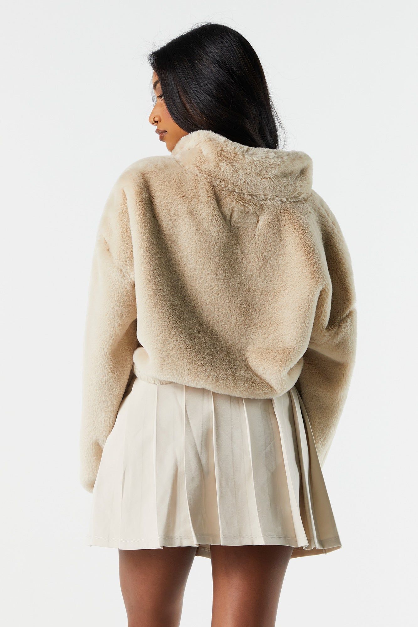 Blouson court en peluche avec fermeture à glissière sold by Urban Planet product image thumbnail 5