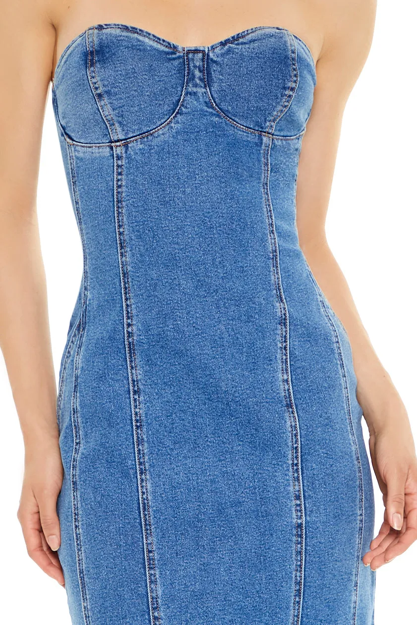 Robe midi à bretelles en denim avec décolleté en coeur sold by Urban Planet product image thumbnail 3