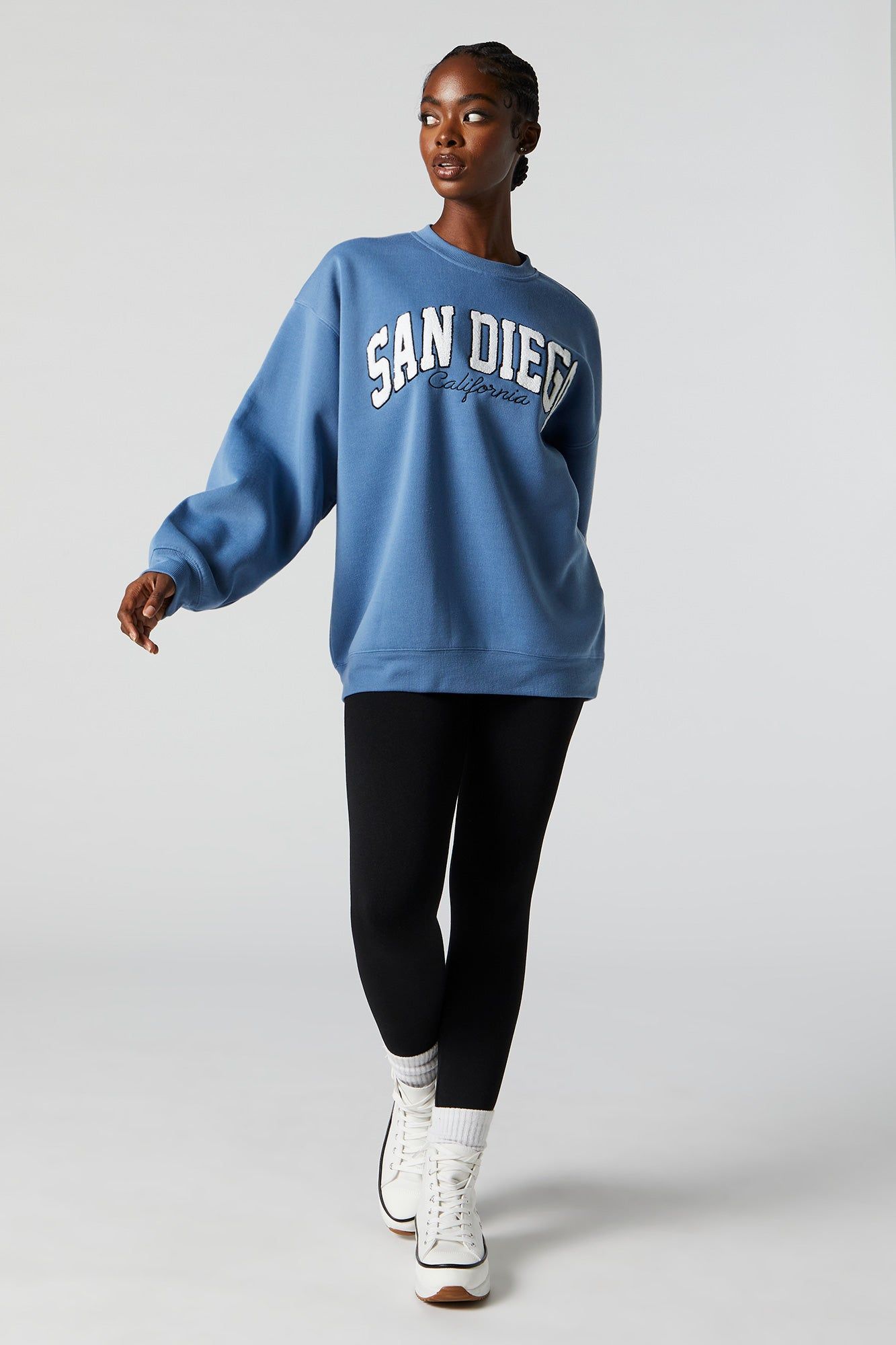 Chandail en molleton avec motif brodé Manhattan en chenille sold by Urban Planet product image thumbnail 8