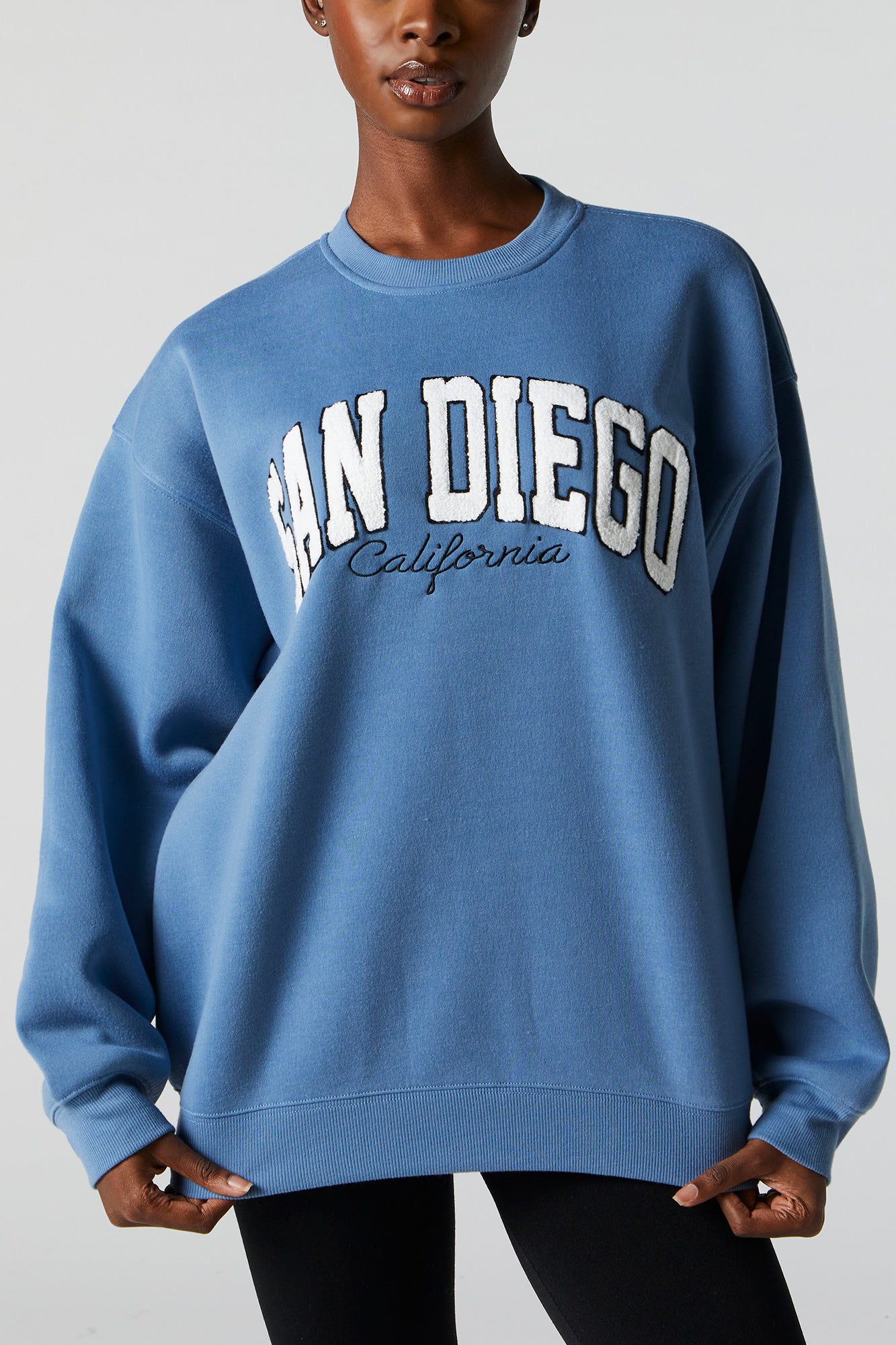 Chandail en molleton avec motif brodé Manhattan en chenille sold by Urban Planet product image thumbnail 5