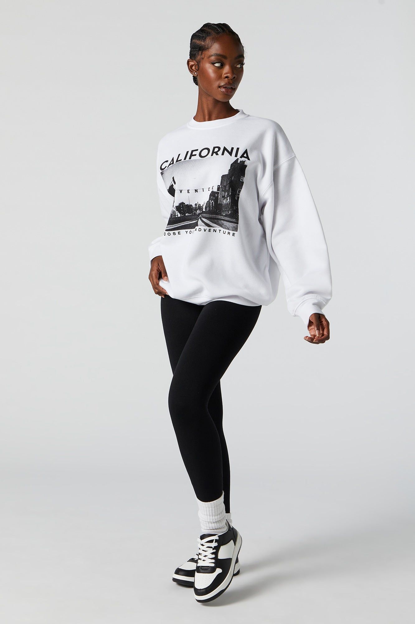 Chandail en molleton avec motif brodé Manhattan en chenille sold by Urban Planet product image thumbnail 4