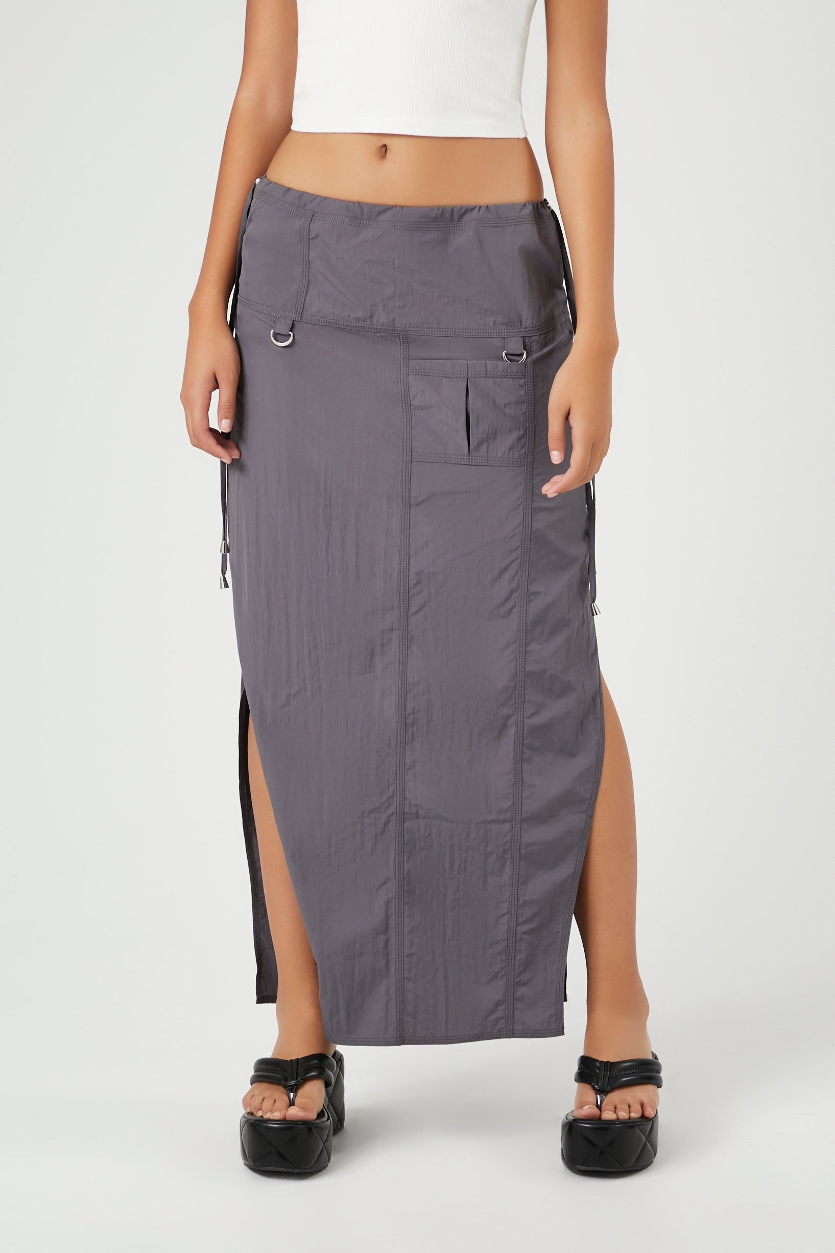 Jupe maxi cargo avec fente en M sold by Urban Planet product image thumbnail 2