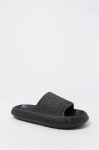Mules éponge noir sold by Urban Planet