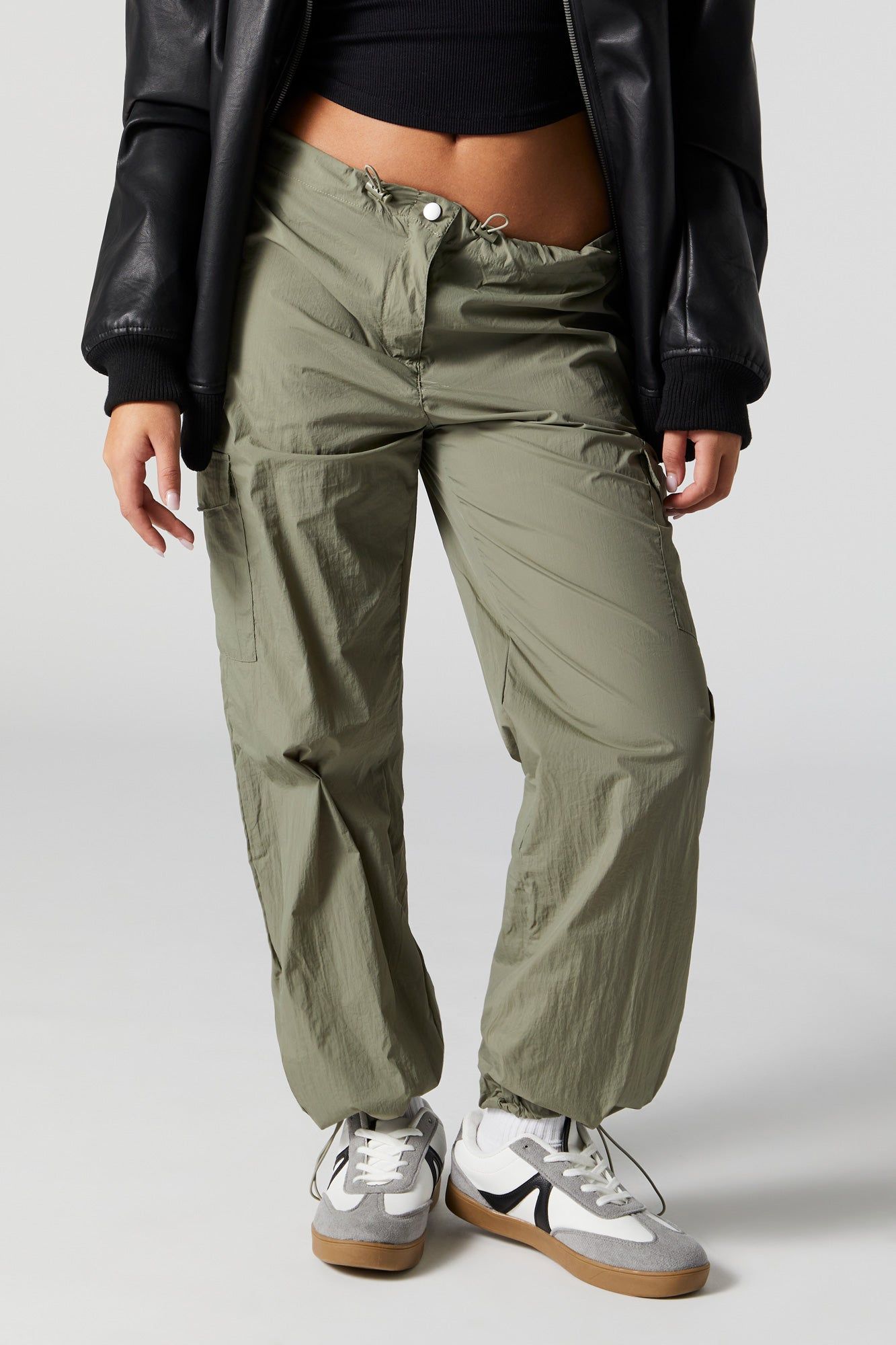 Pantalon cargo parachute en nylon sold by Urban Planet product image thumbnail 2